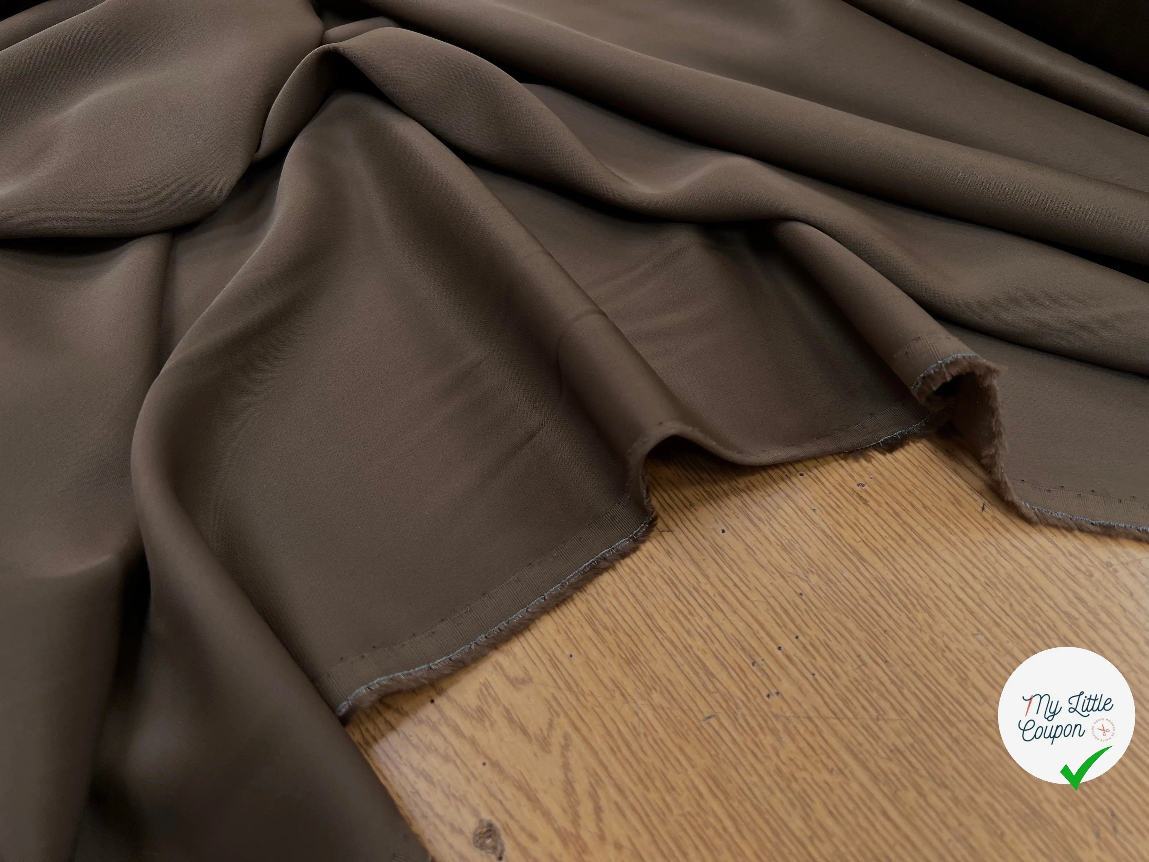SATIN VISCOSE PEAU DE PÊCHE STRETCH MARRON - My Little Coupon