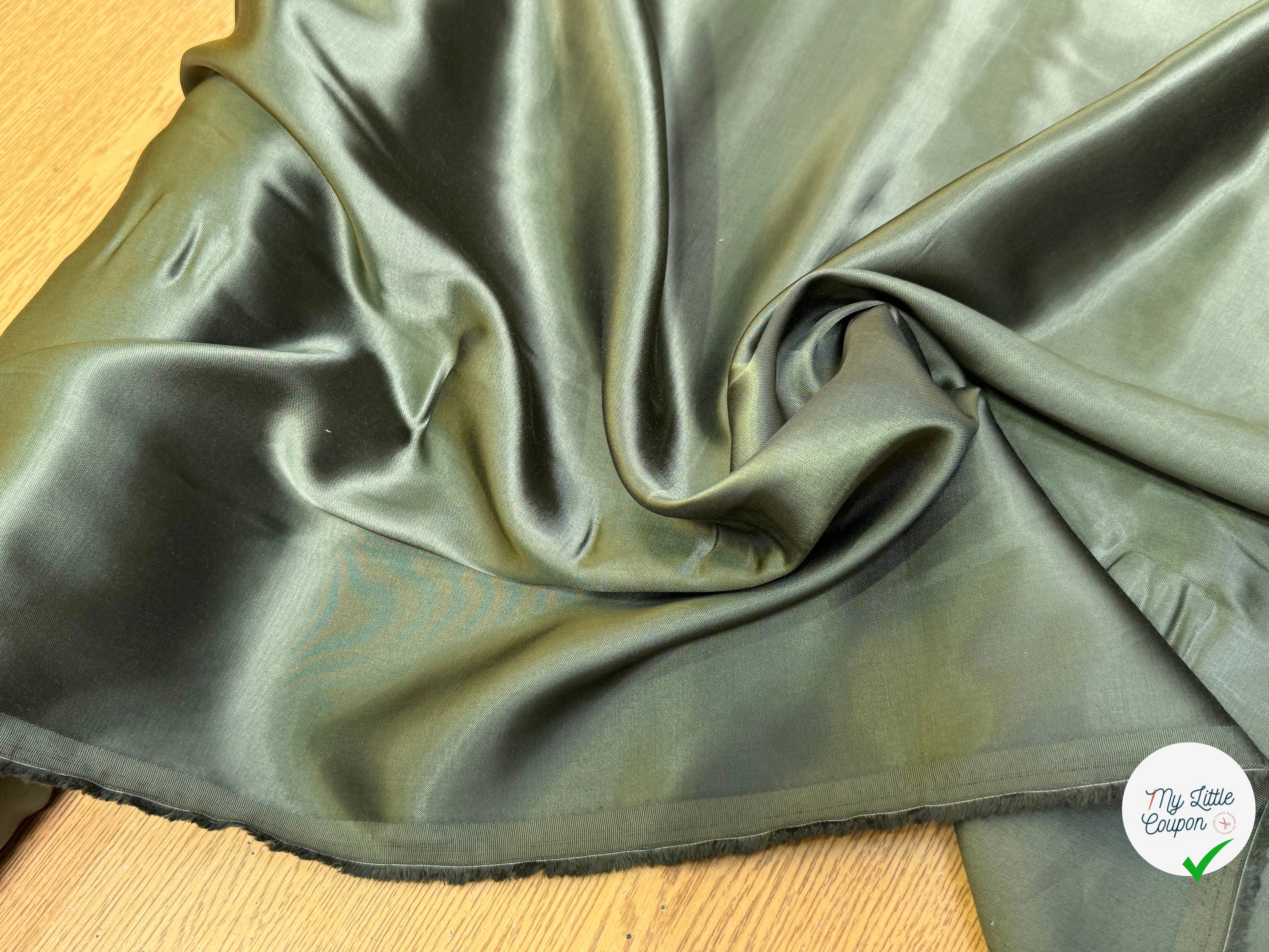 SATIN VISCOSE VERT KAKI TOMBÉ FLUIDE - My Little Coupon