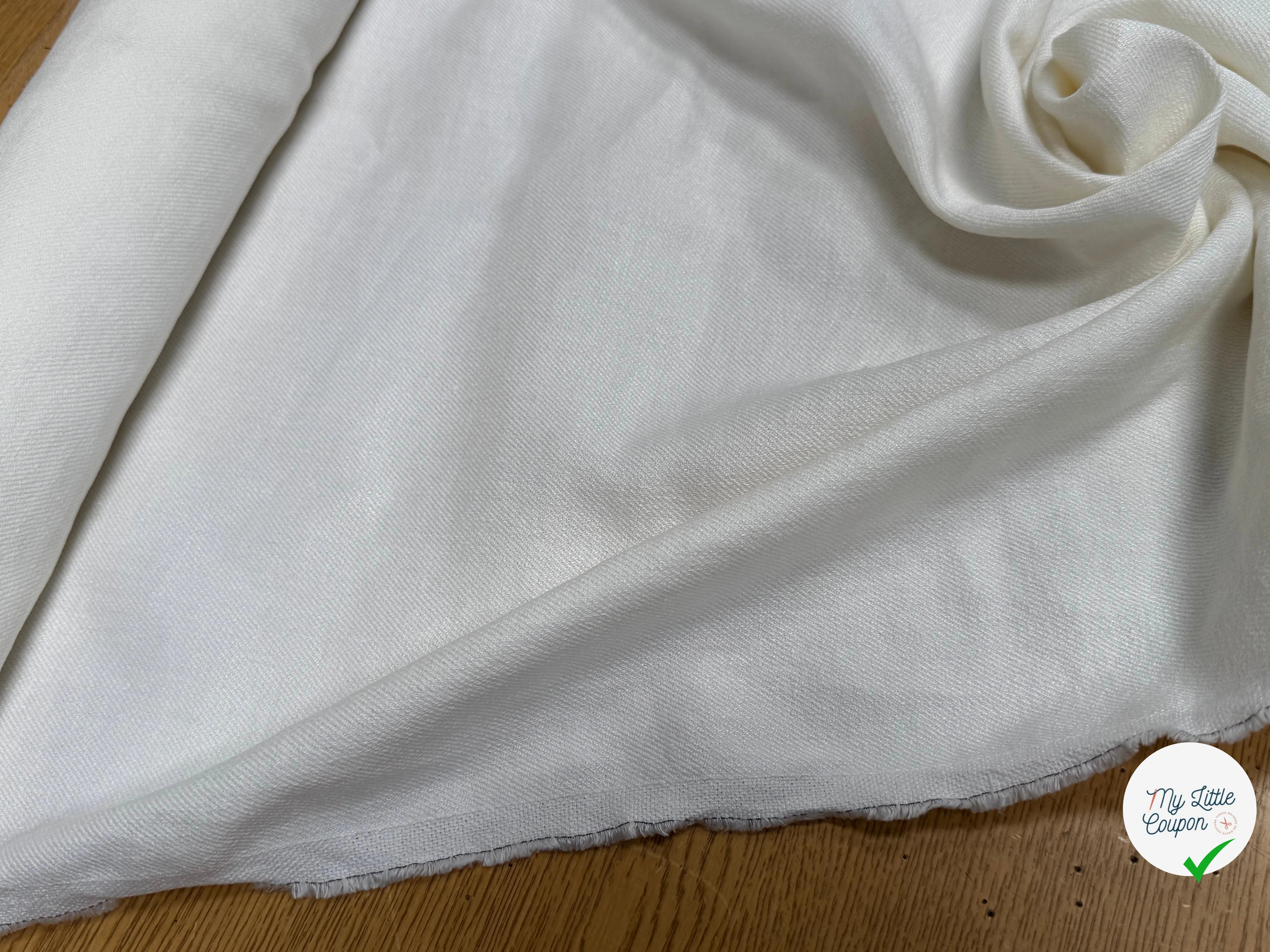 SERGÉ COTON VISCOSE LÉGÈREMENT SATINÉ BLANC CASSÉ - My Little Coupon