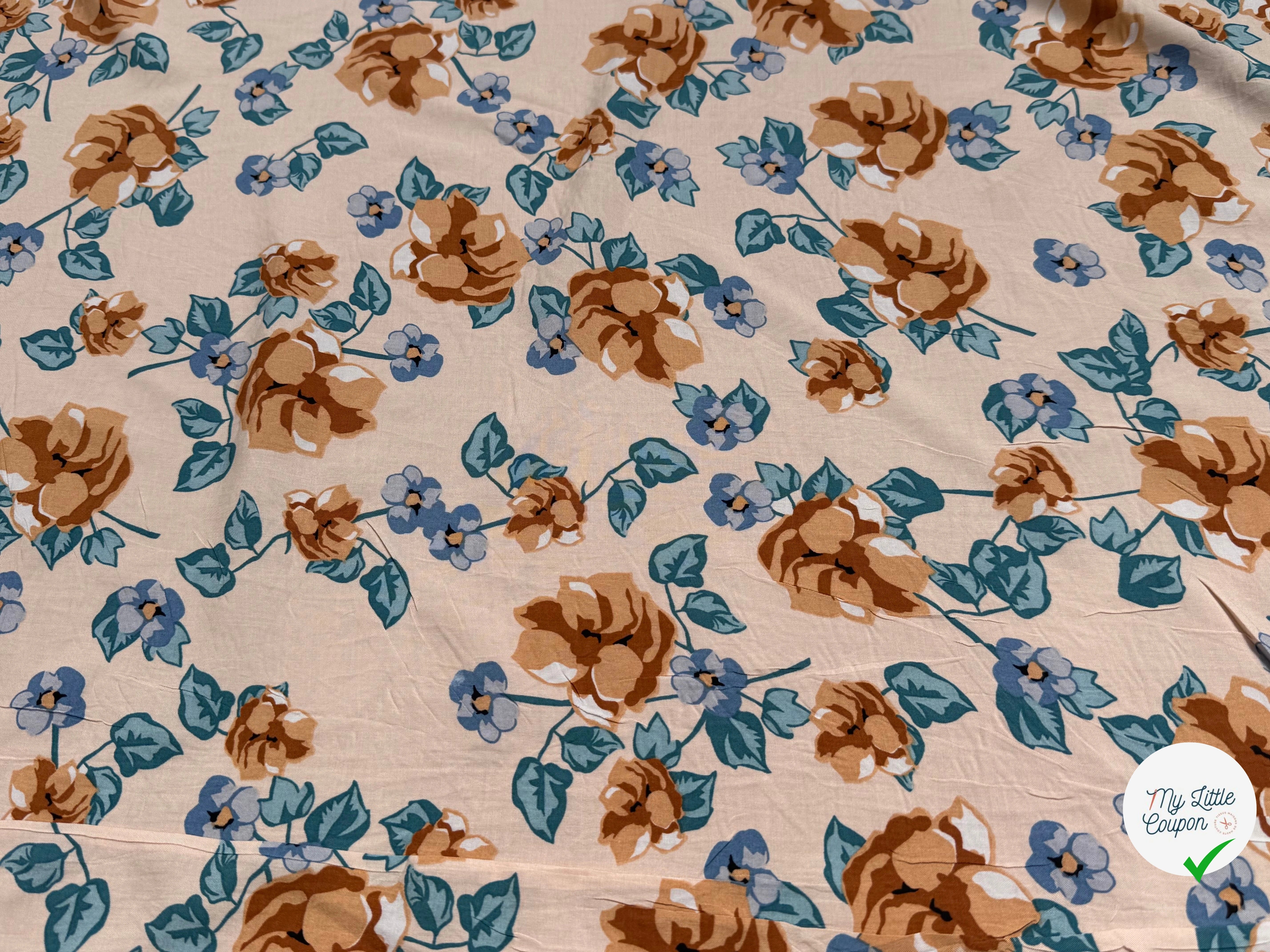 TISSU 100% VISCOSE IMPRIMÉ BRANCHES À FLEURS FOND CREME - My Little Coupon