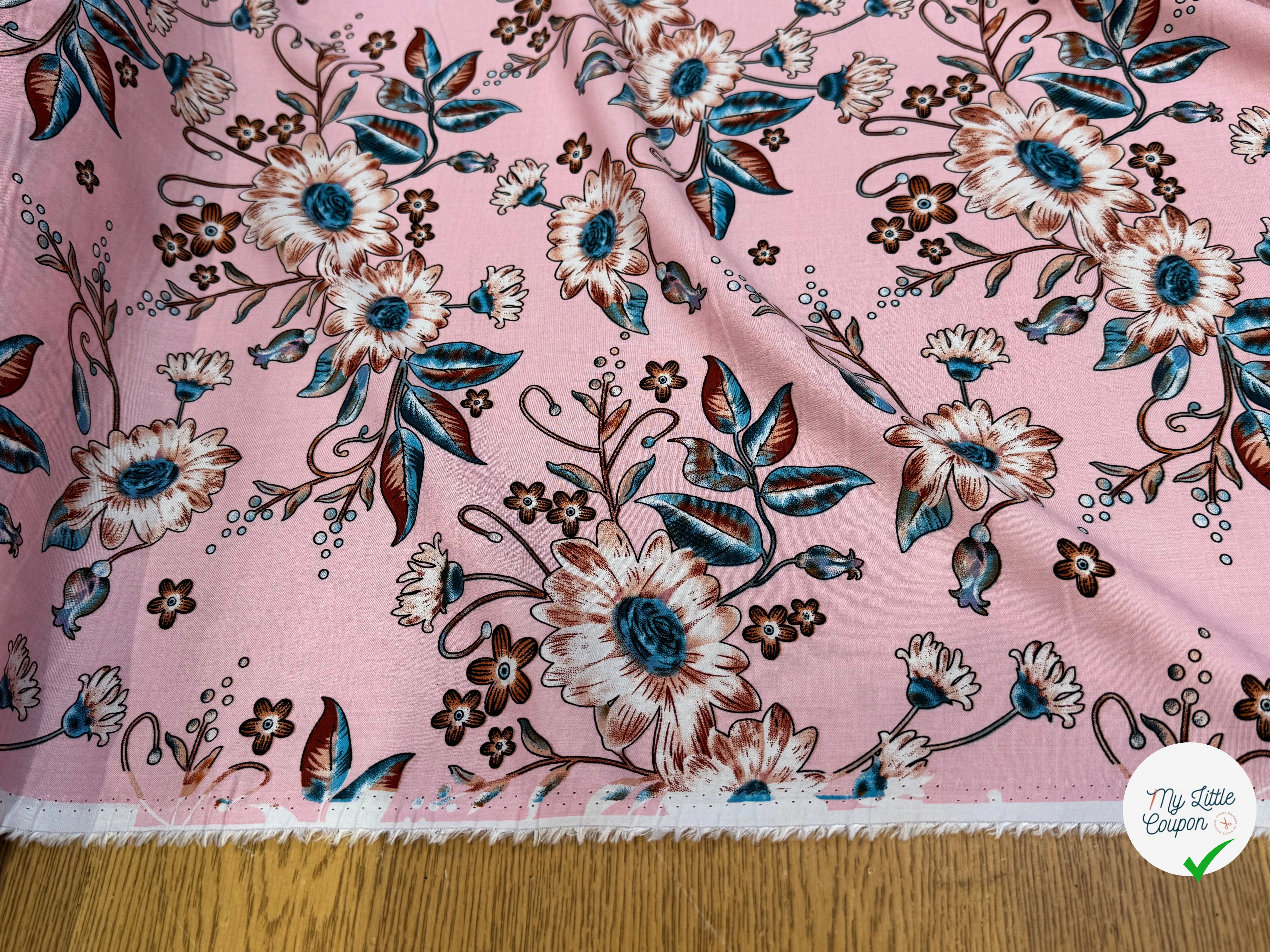 TISSU 100% VISCOSE IMPRIMÉ FOND ROSE - My Little Coupon
