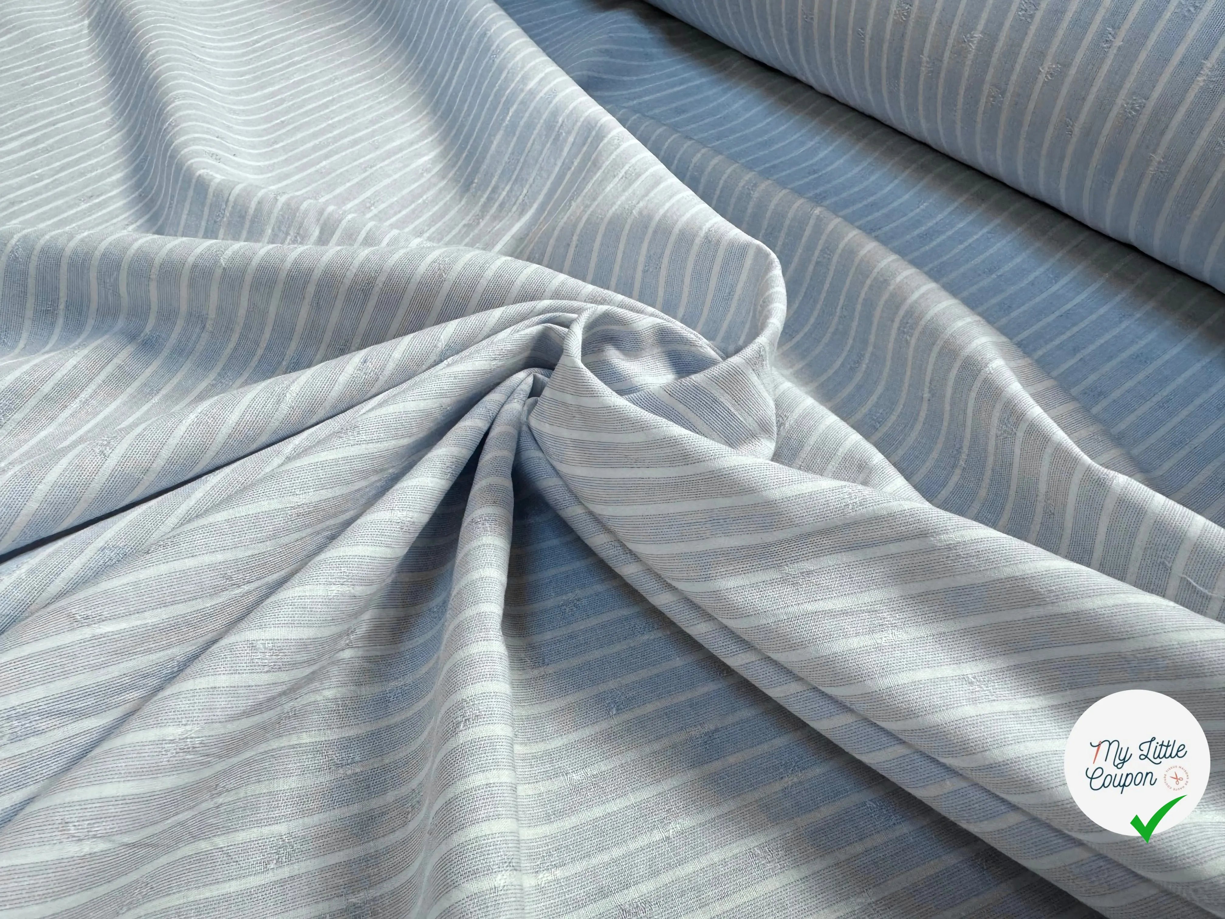 TISSU CHEMISE COTON FACONNE PETITES FLEURS AVEC RAYURES - My Little Coupon