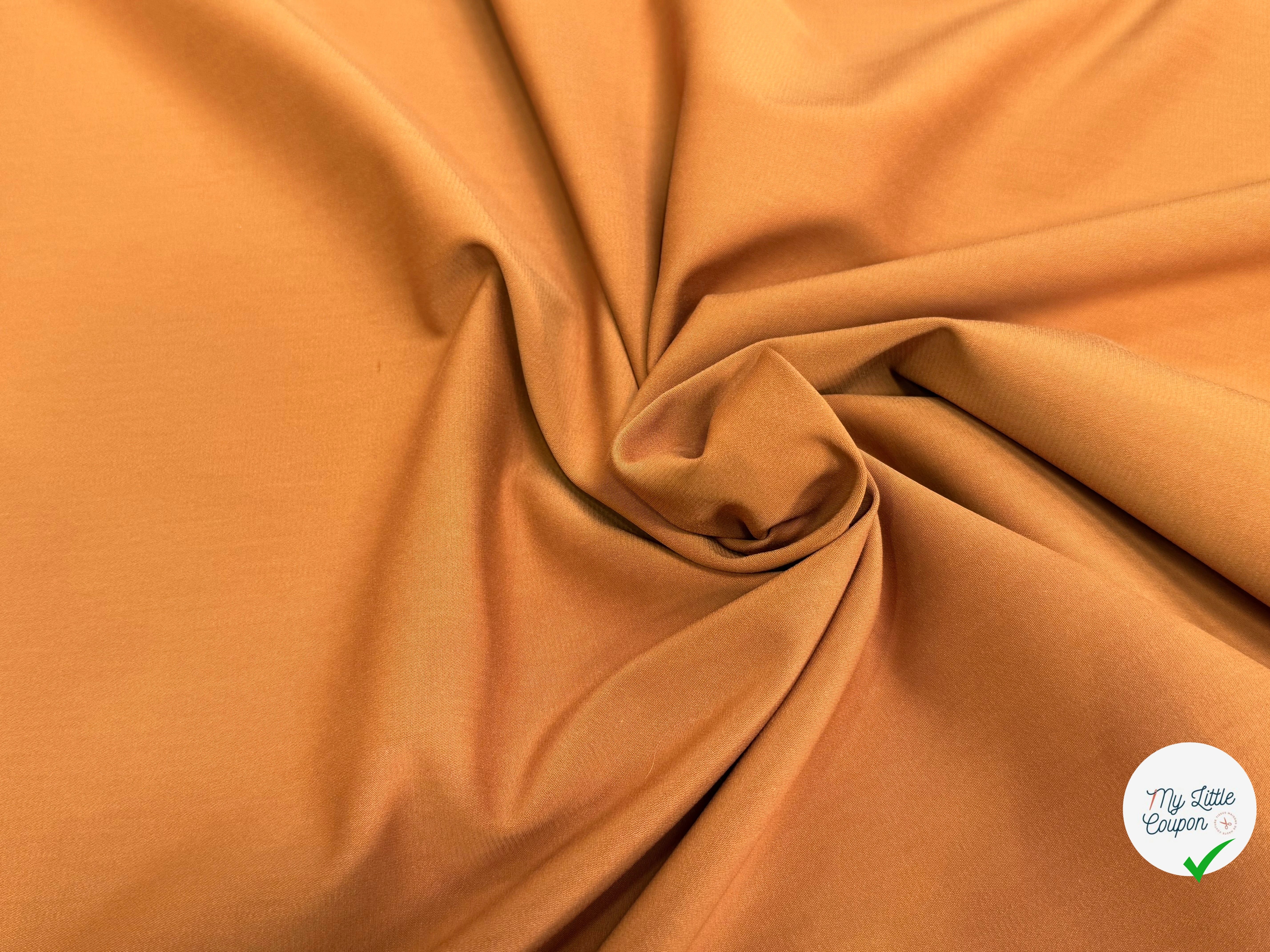 TISSU COTON POLYAMIDE ULTRA STRETCH ASPECT PEACHSKIN CARAMEL 61% COTON - My Little Coupon