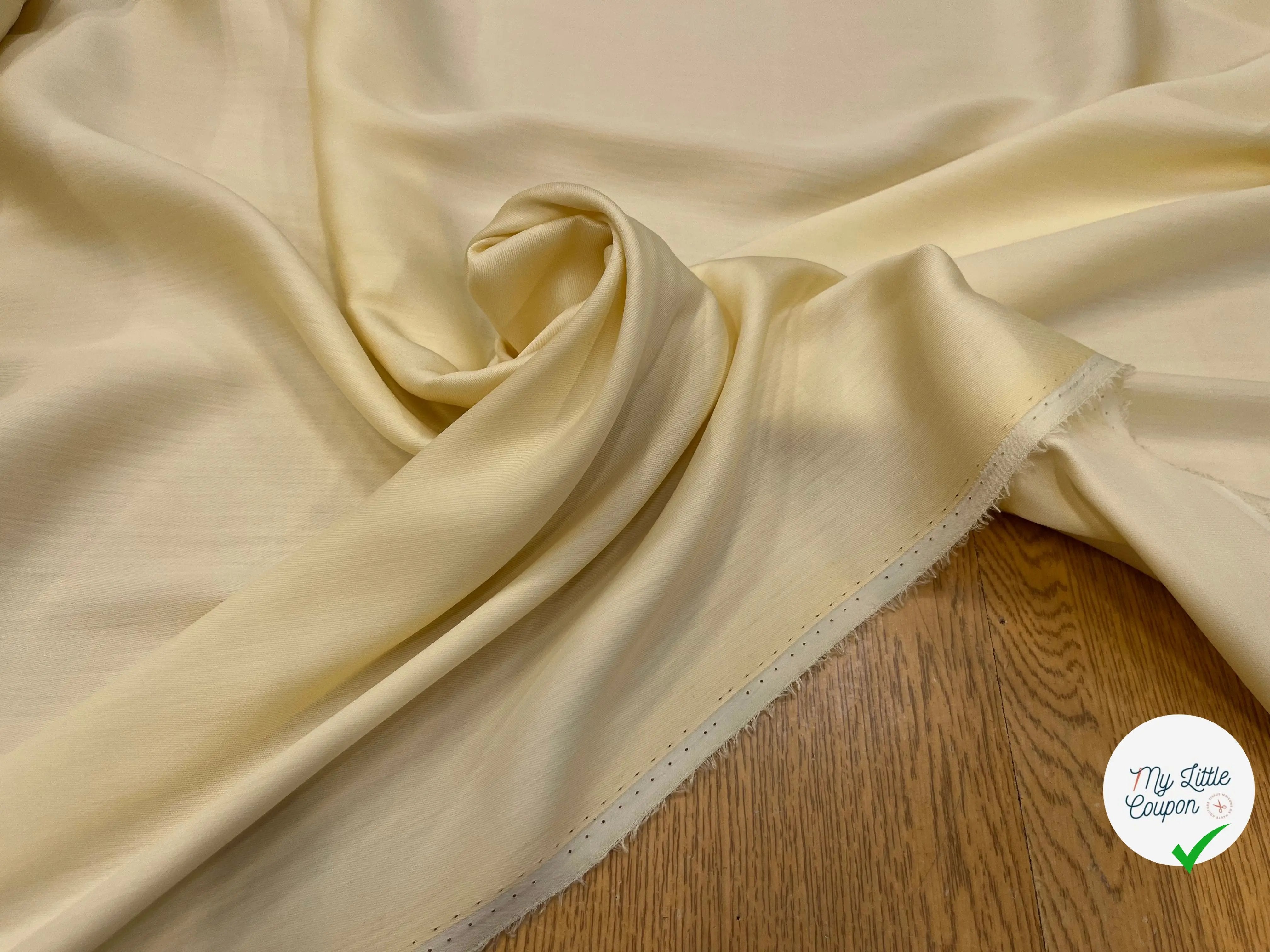 TISSU COTON SATINÉ JAUNE BÉBÉ 27% SOIE - My Little Coupon