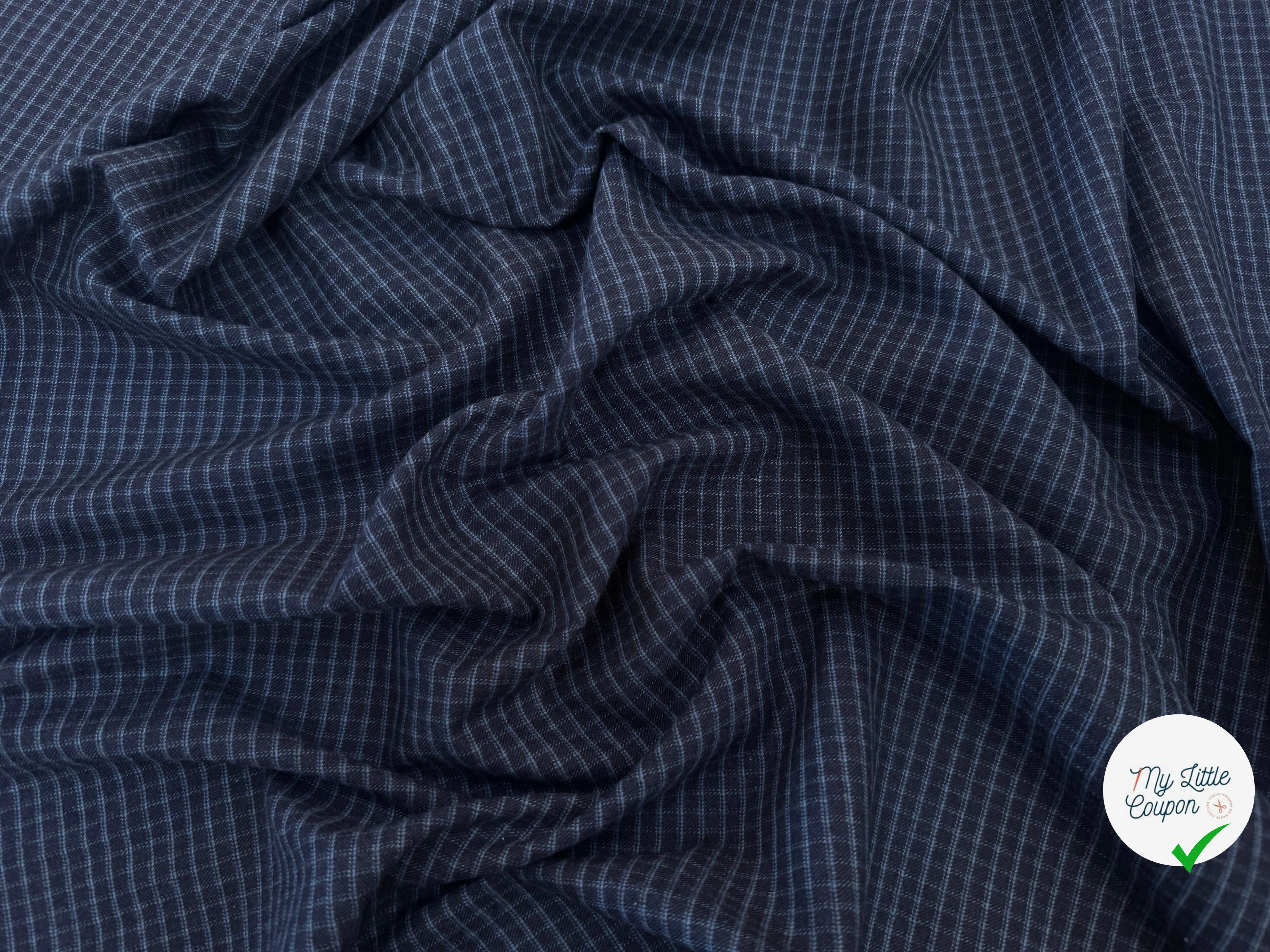 TISSU COTON TRAPPEUR BLEU NAVY MOTIFS PETITS CARREAUX BLEU CLAIR - My Little Coupon