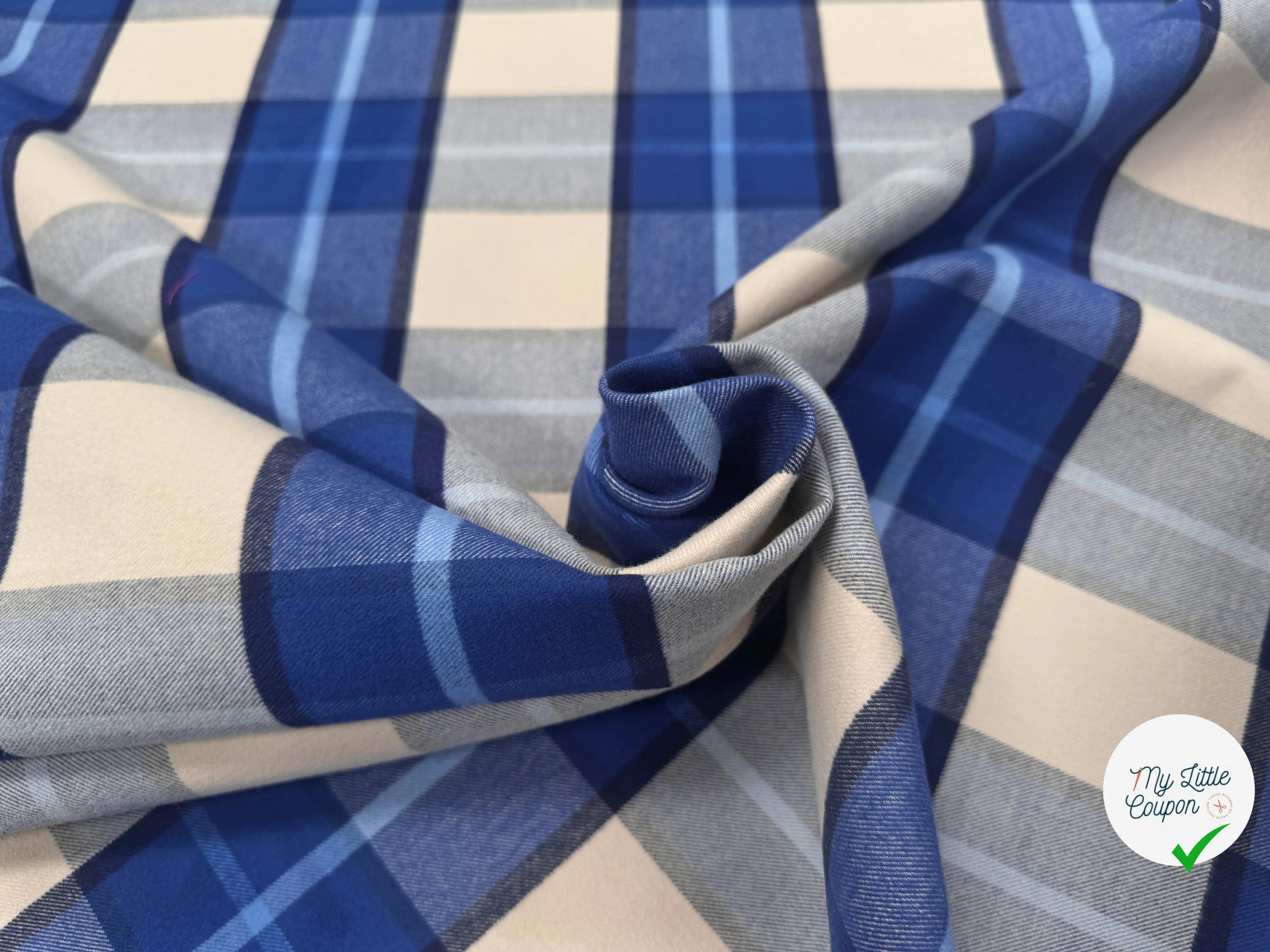 TISSU COTON TRAPPEUR CARREAUX BLEU CREME CONTRECOLLÉ - My Little Coupon