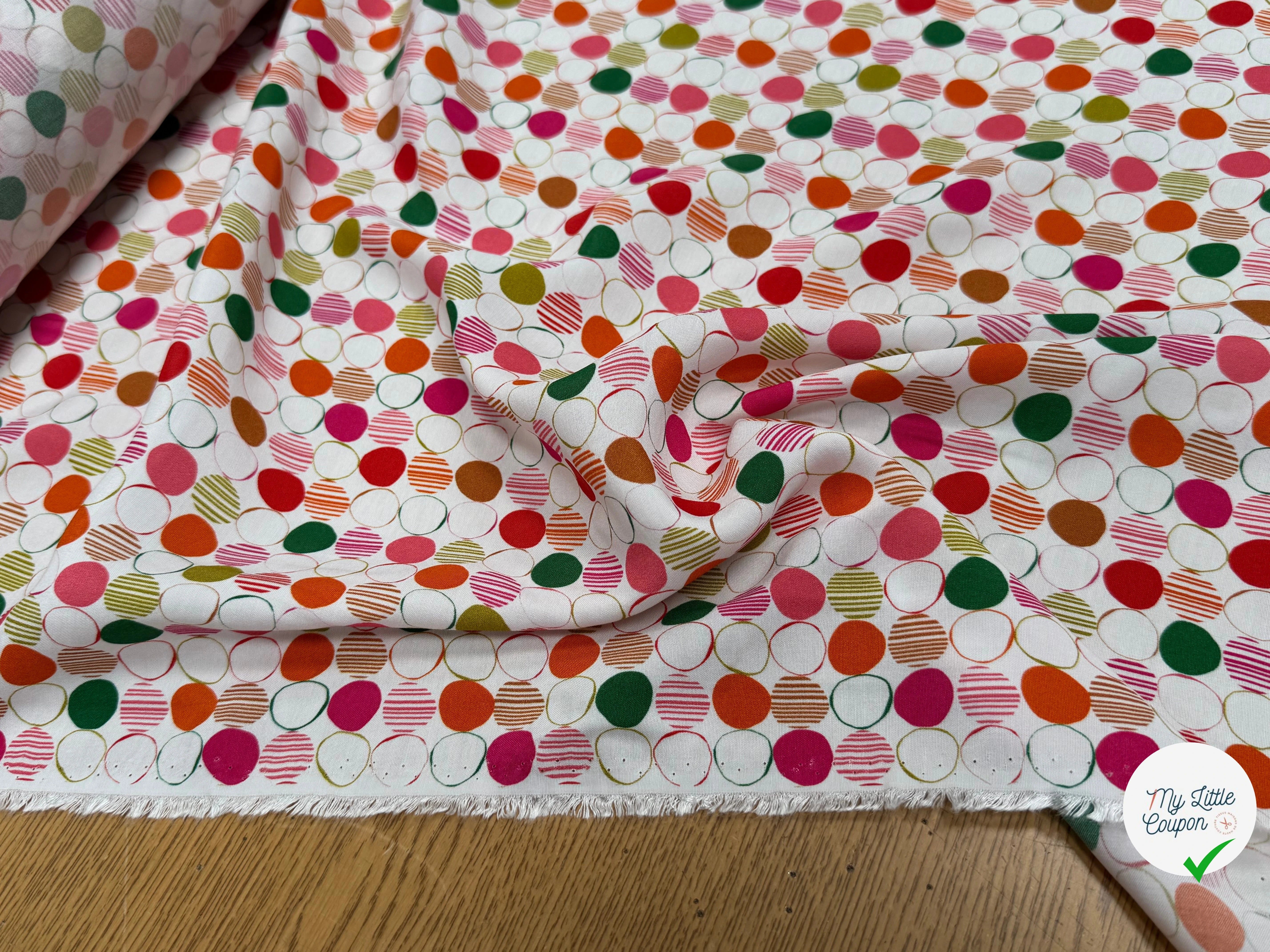 TISSU CRÊPE DE VISCOSE IMPRIMÉ POIS MULTICOLORES FANTASY ROND MULTIROUGE - My Little Coupon
