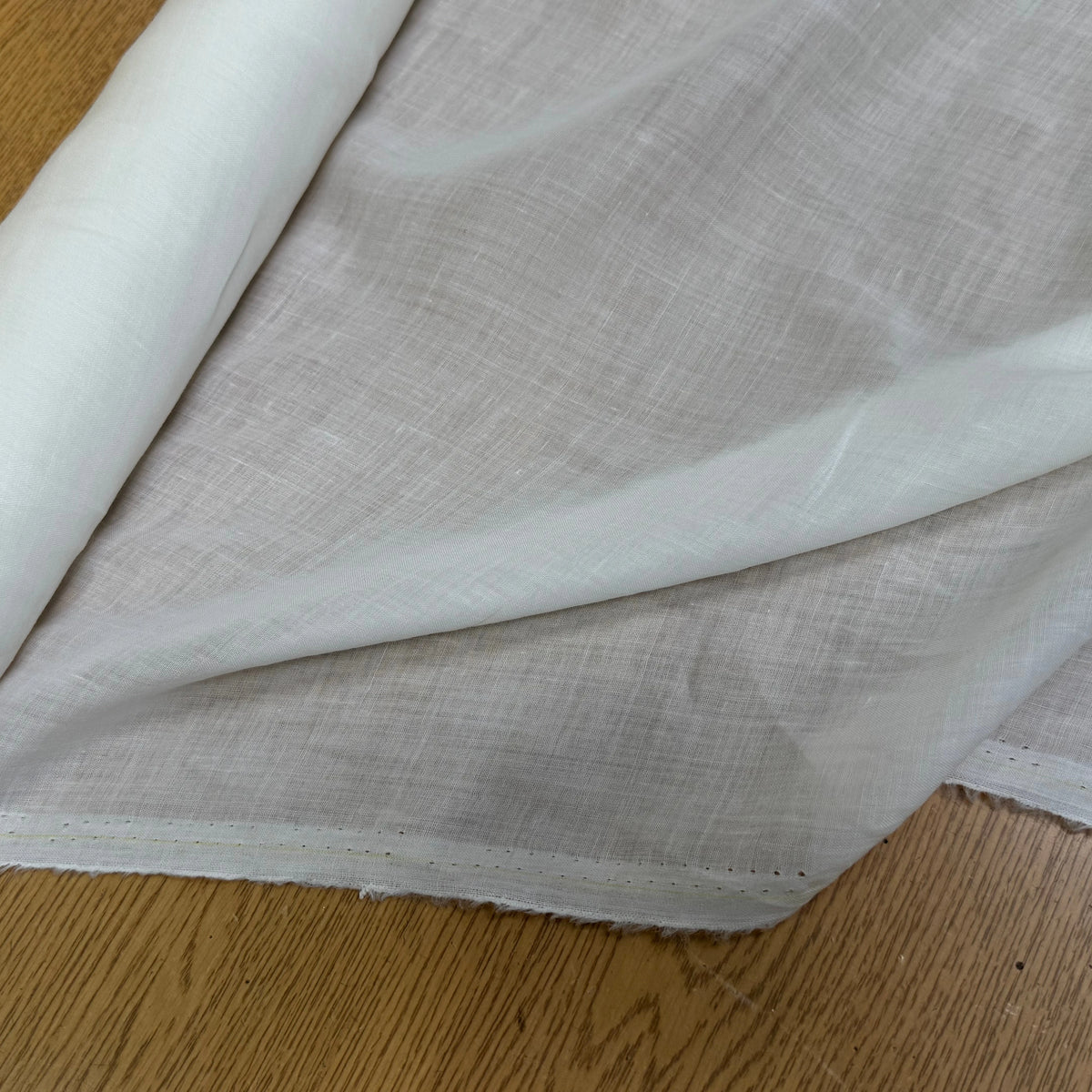 TISSU LIN VISCOSE LEGER BLANC CASSÉ - My Little Coupon
