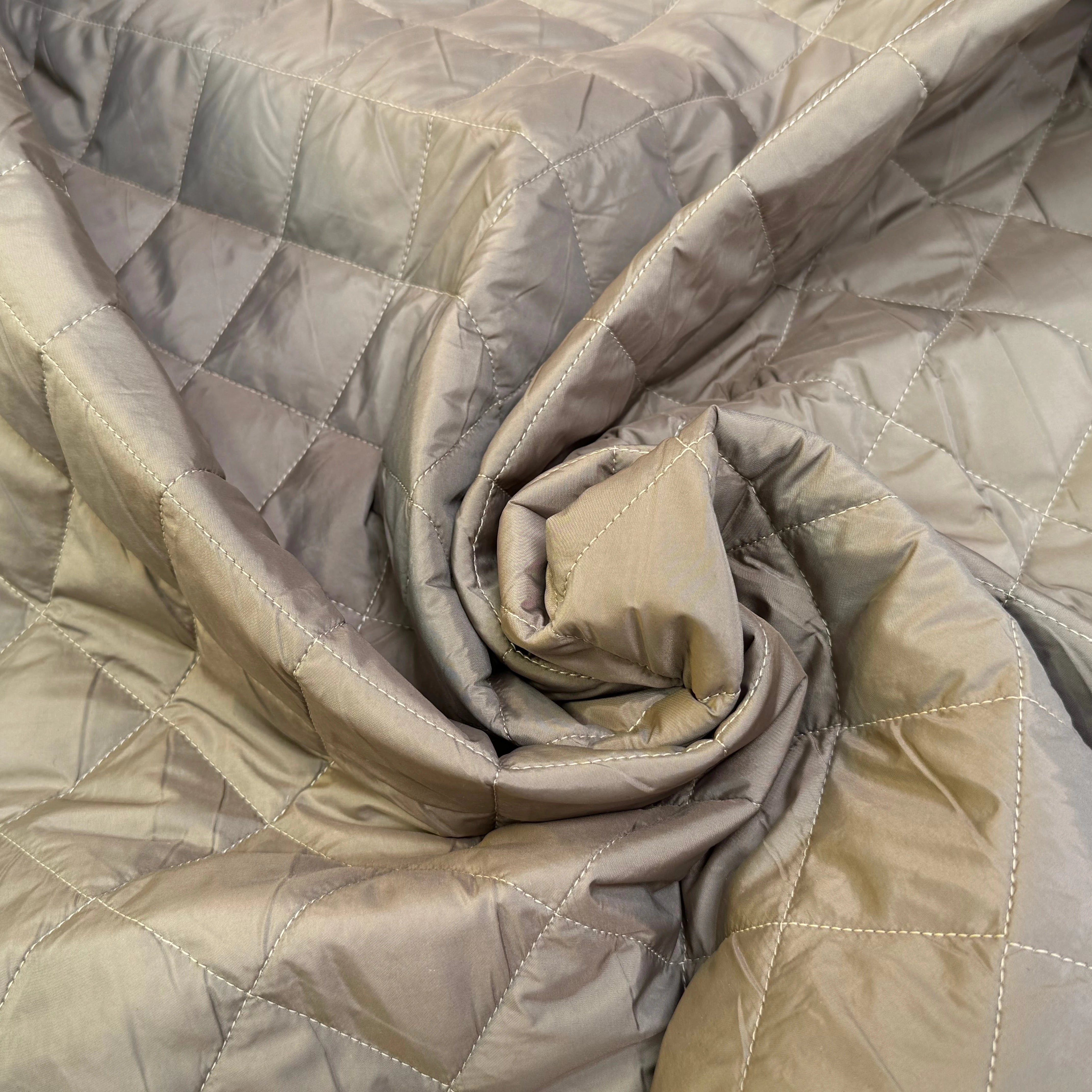 TISSU MATELASSÉ DEUX FACE DOUDOUNE GREIGE & STONE LOSANGE - My Little Coupon