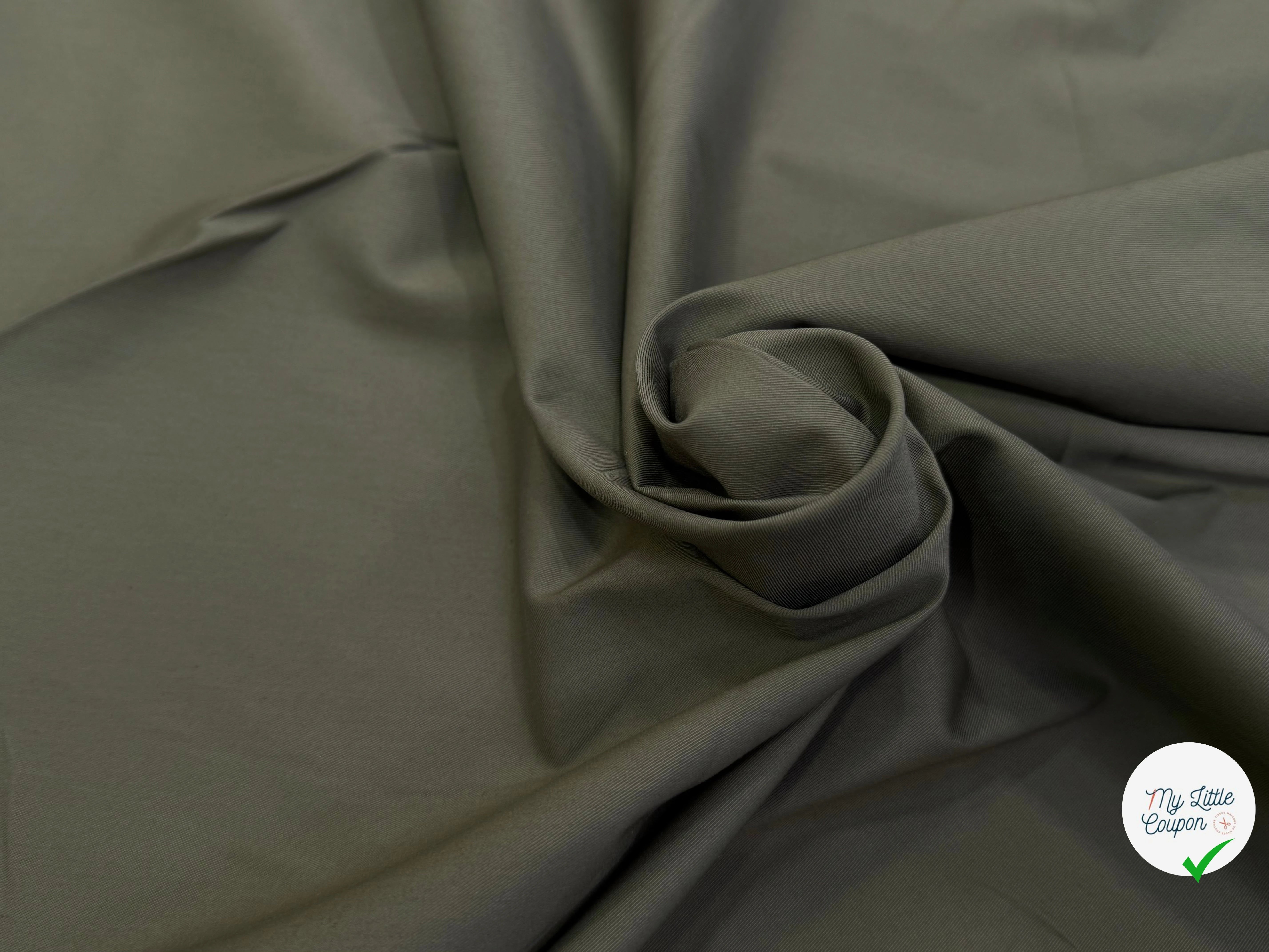 TISSU POLYCOTON LÉGÈREMENT STRIÉ STRETCH KAKI BELLE TENUE - My Little Coupon