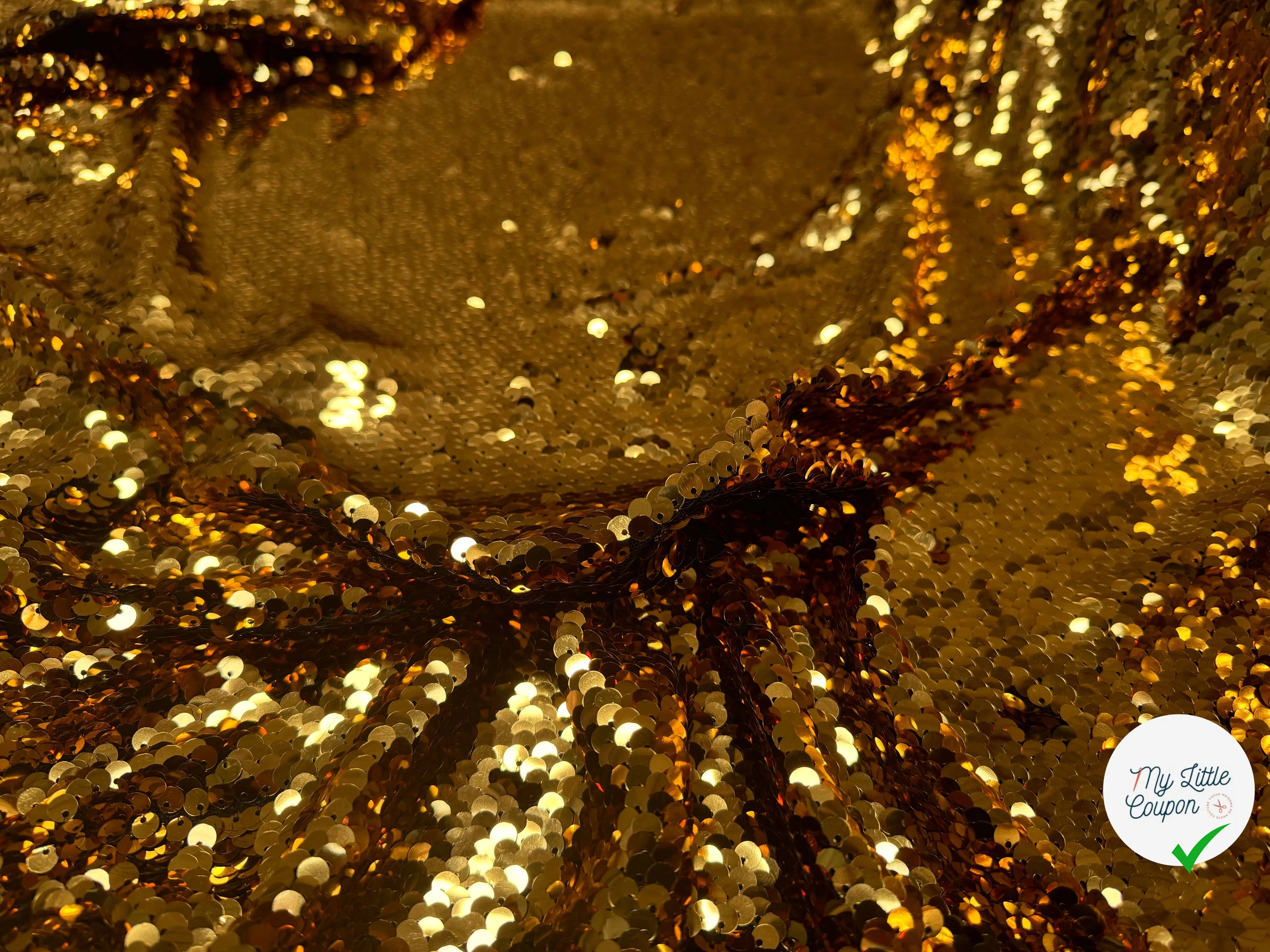 TISSU SEQUIN PAILLETTES SUR TULLE GOLD - My Little Coupon