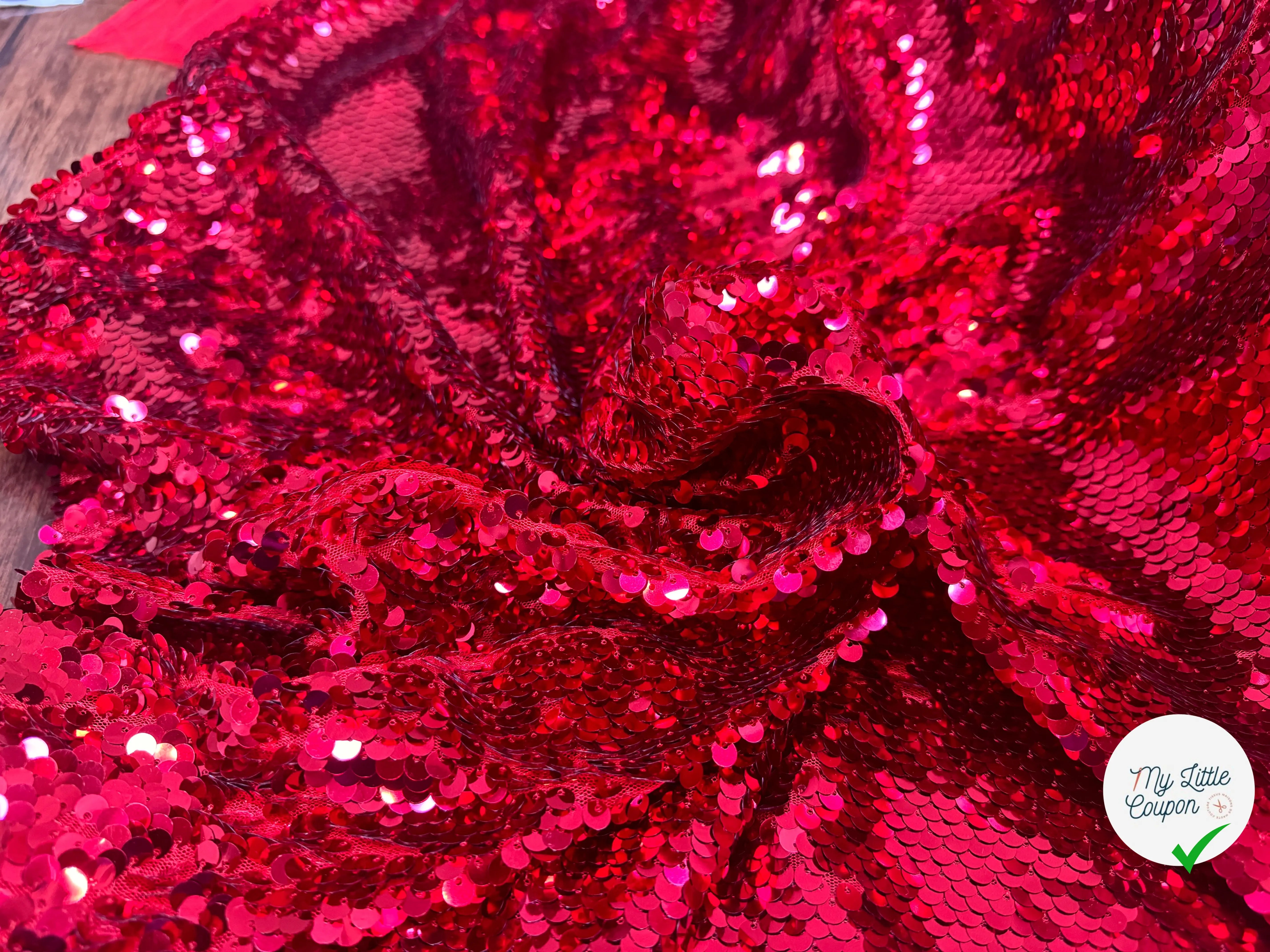 TISSU SEQUIN PAILLETTES SUR TULLE ROUGE RUBIS - My Little Coupon