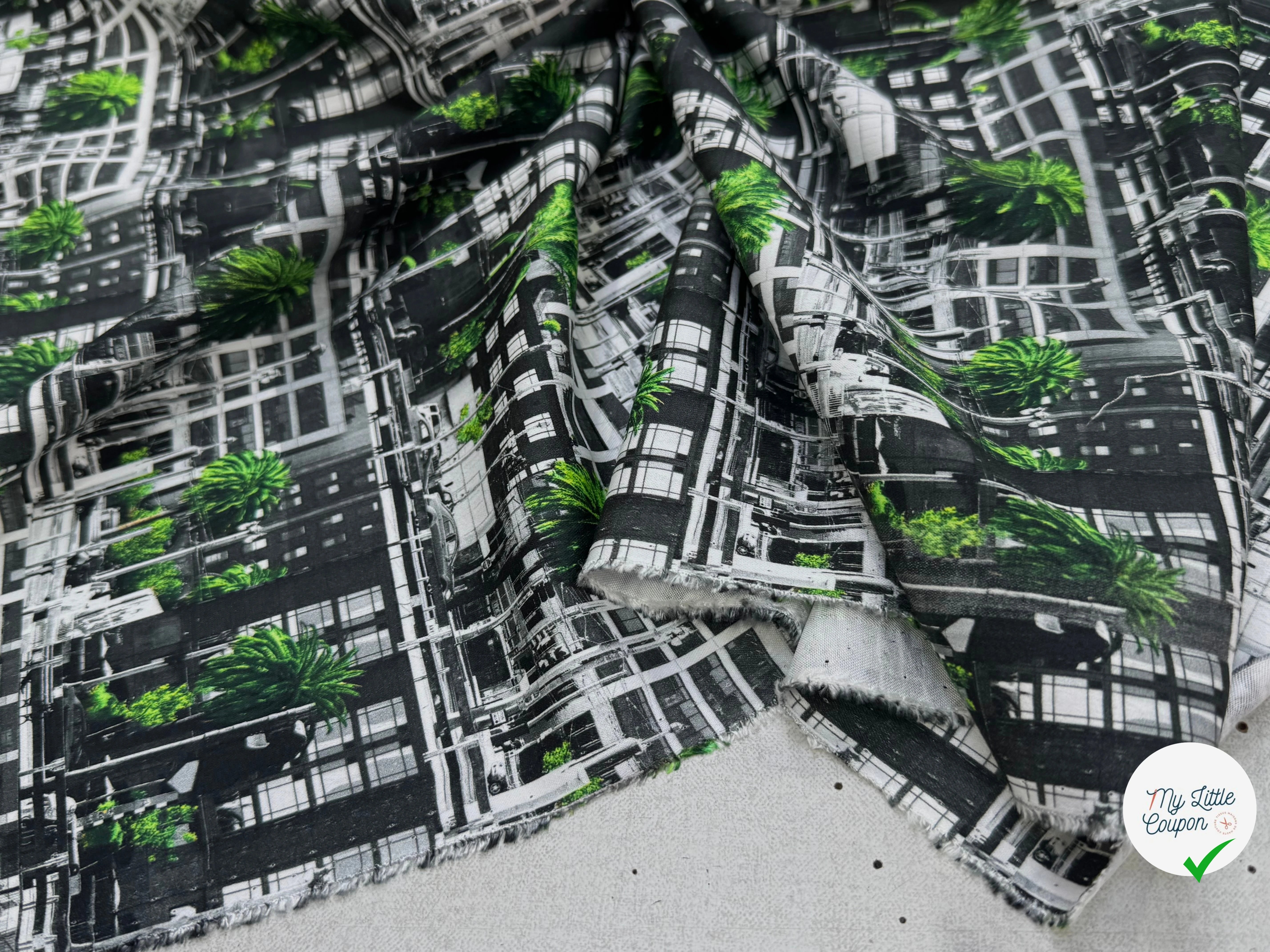 TOILE DE COTON NOBILEST STRETCH IMPRIMÉ GRAPHIQUE PALMIER VERT - My Little Coupon