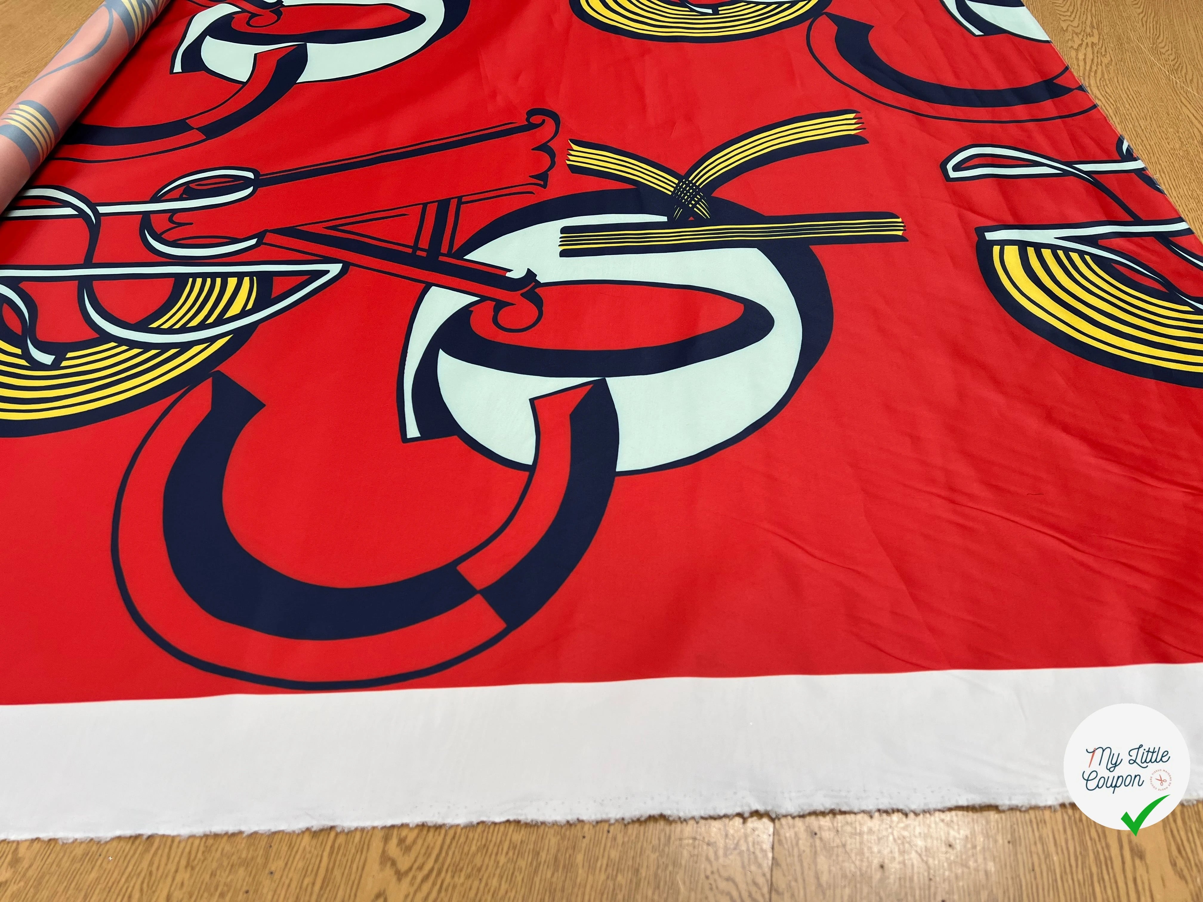 TOILE FOND ROUGE MOTIF ABSTRAIT 152CM - My Little Coupon