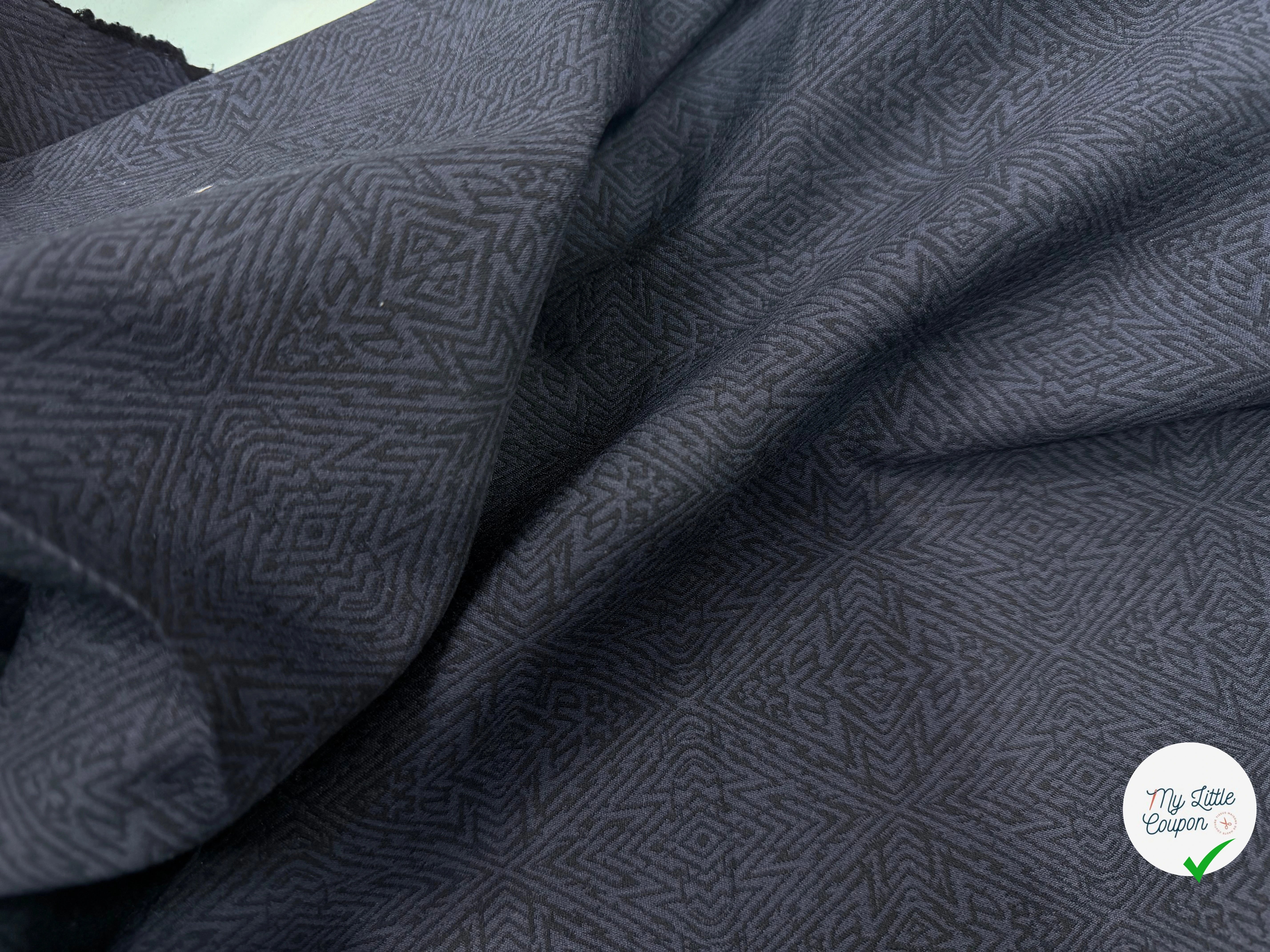 TOILE JACQUARD STRETCH POLYVISVOSE BLEU GRIS MARINE MOTIF BAROQUE - My Little Coupon
