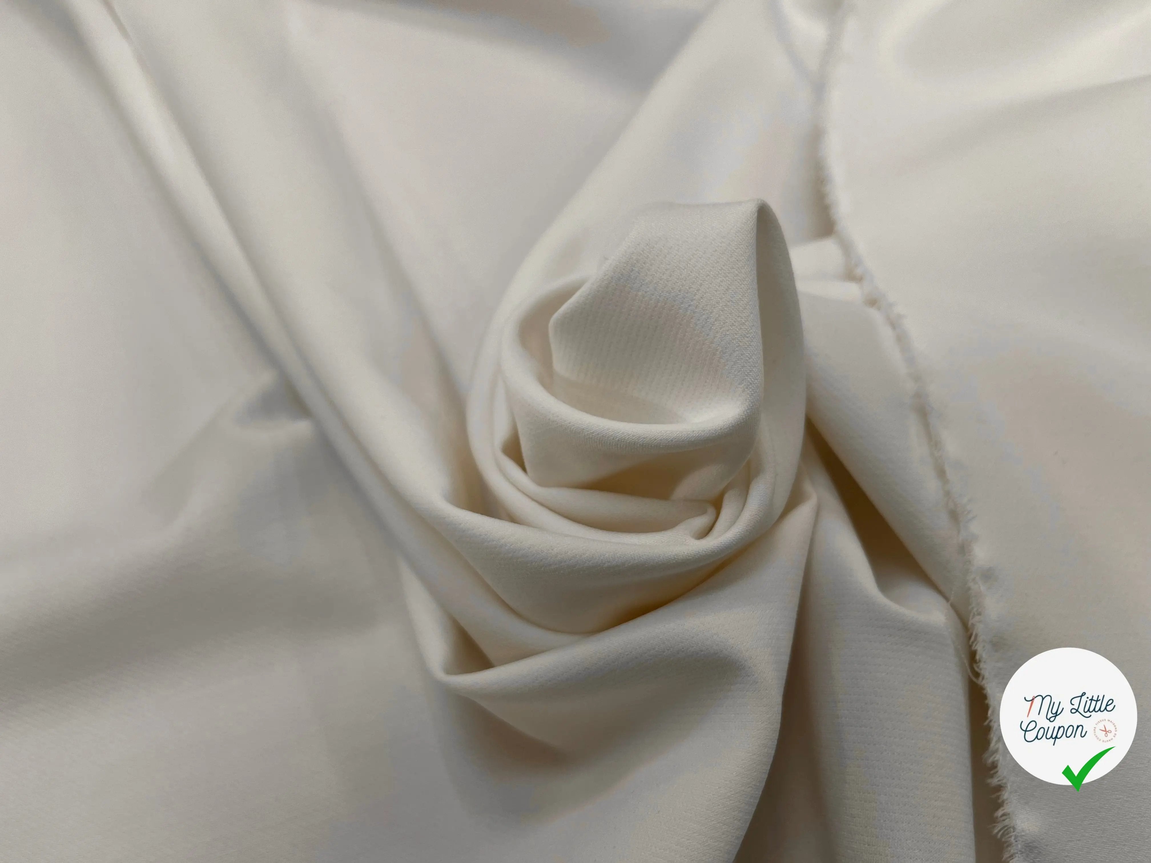 TOILE OWENS COUTURE FLUIDE STRETCH POLYVISCOSE BLANC CASSÉ - My Little Coupon