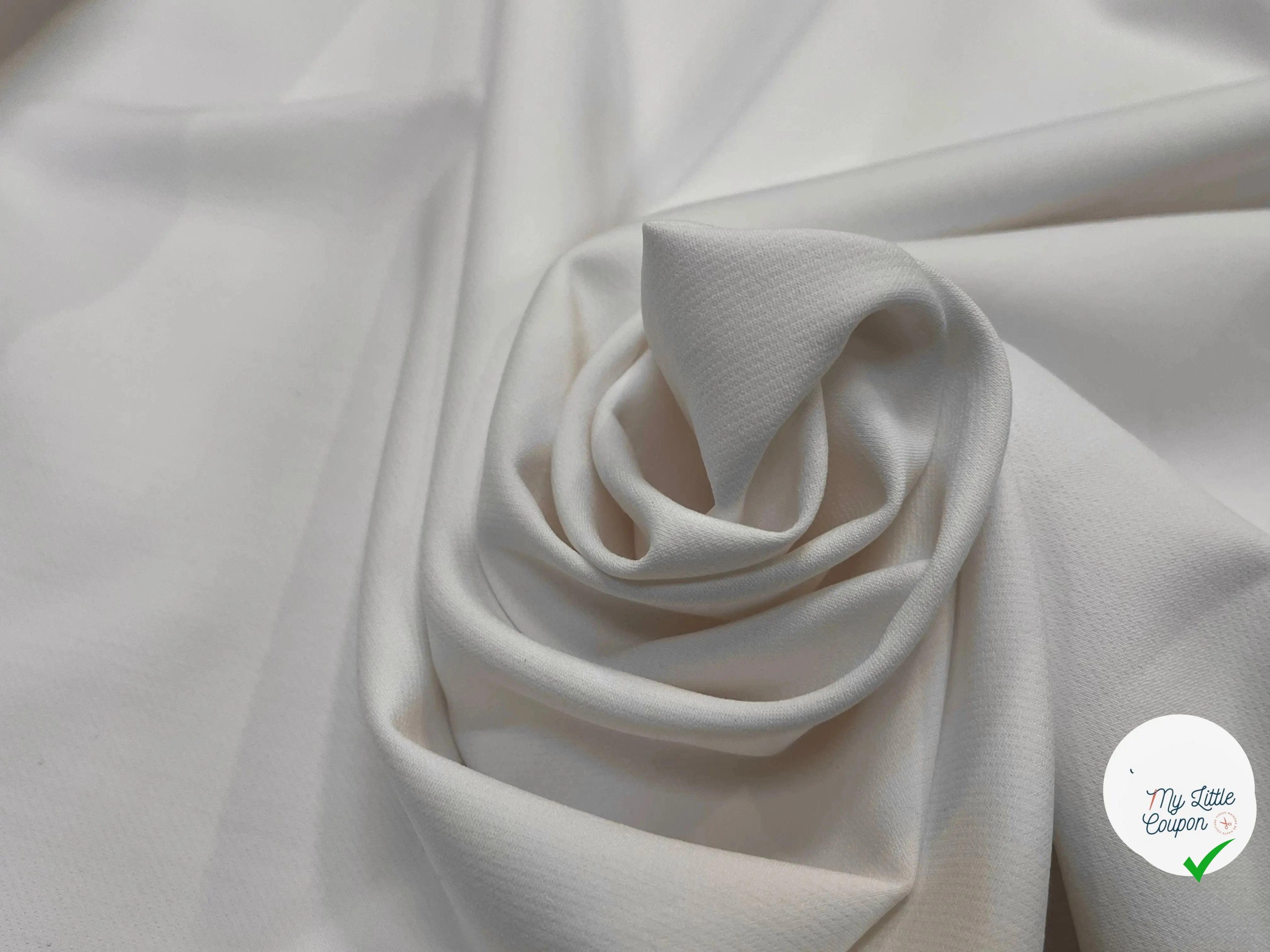 TOILE OWENS COUTURE FLUIDE STRETCH POLYVISCOSE UNI BLANC - My Little Coupon
