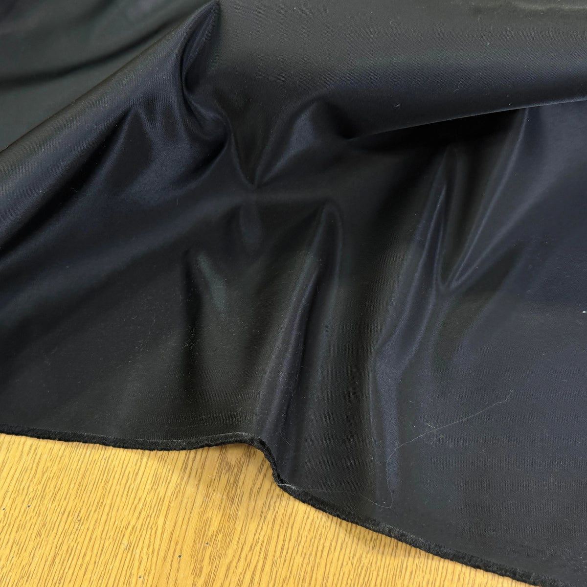 TOILE SATIN LOURD NOIR CRAQUANTE - My Little Coupon