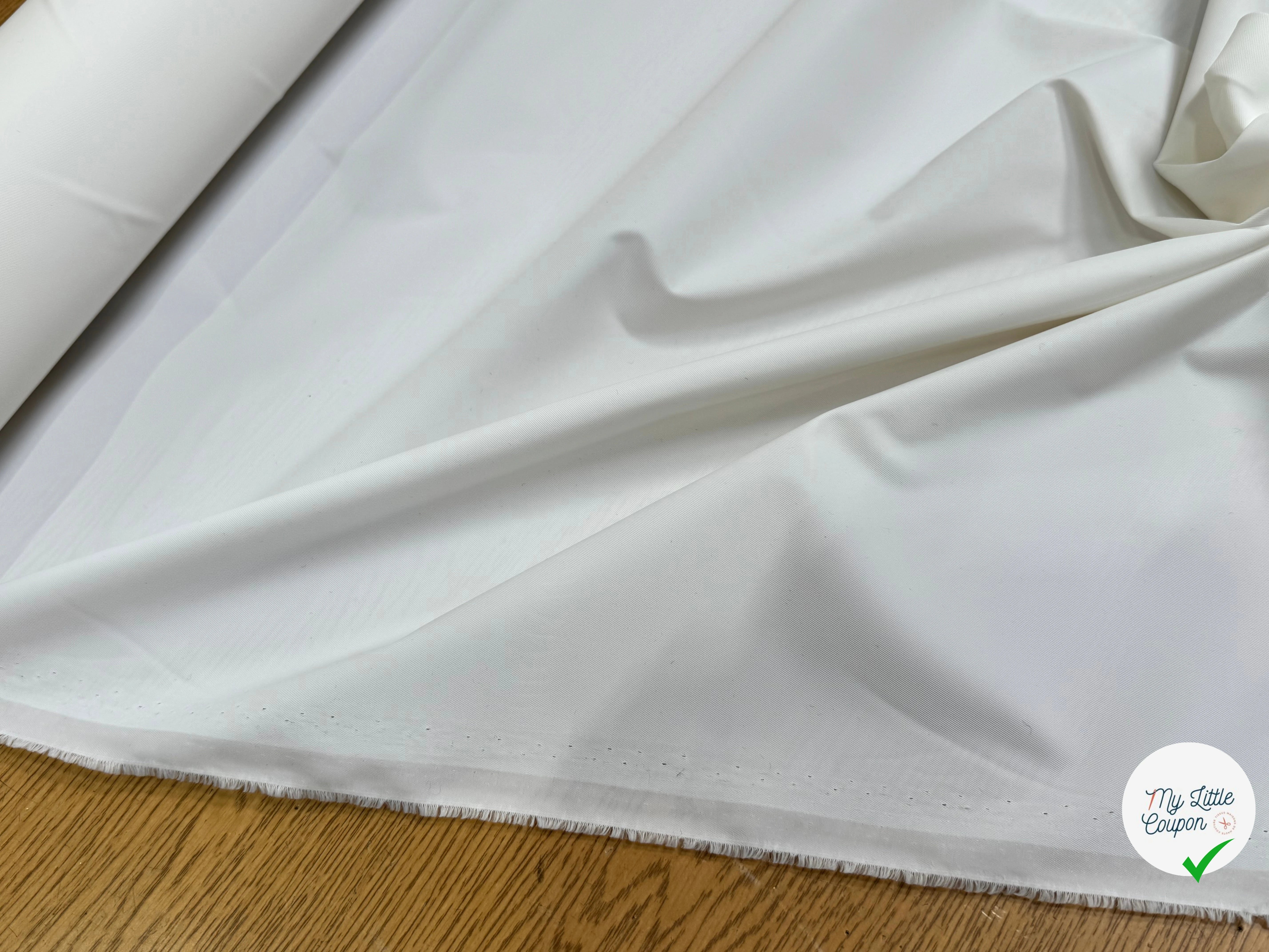 TOILE TAFFETAS WATERPROOF BLANC CASSÉ 100% POLYAMIDE - My Little Coupon