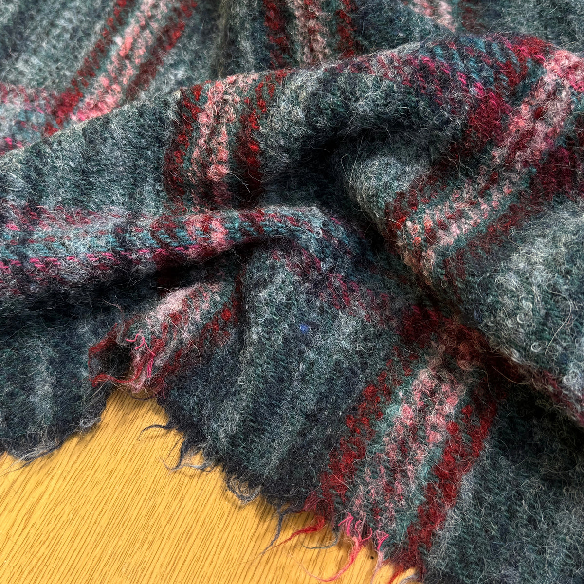 TWEED BOUCLETTE 56% LAINE BLEU À CARREAUX GIOVIXEN - My Little Coupon