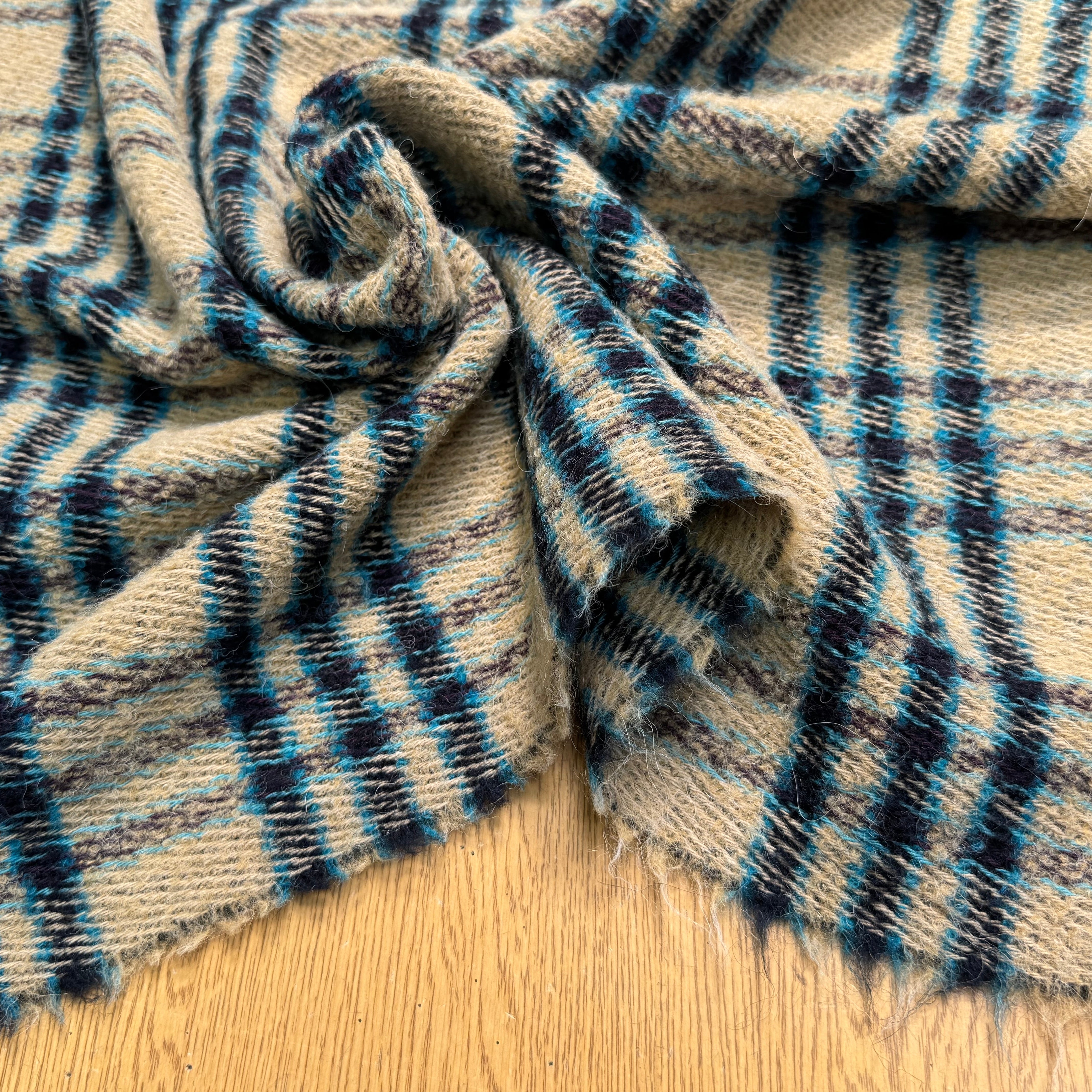 TWEED BOUCLETTE POLYLAINE SERGÉ 10% LAINE ALPAGA BEIGE - My Little Coupon