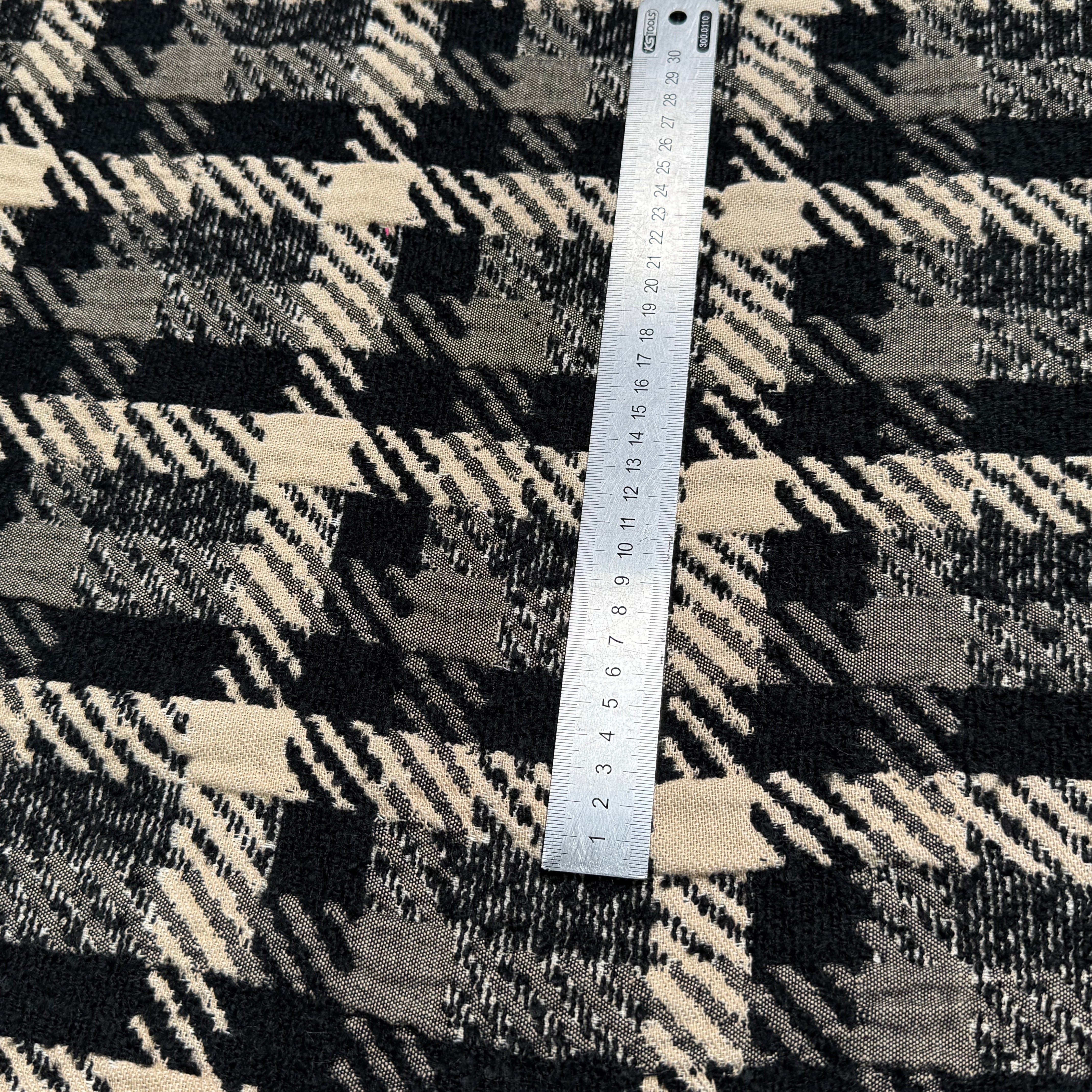 TWEED JACQUARD À CARREAUX BEIGE NOIR 61% COTON ET 7% LAINE VIERGE - My Little Coupon