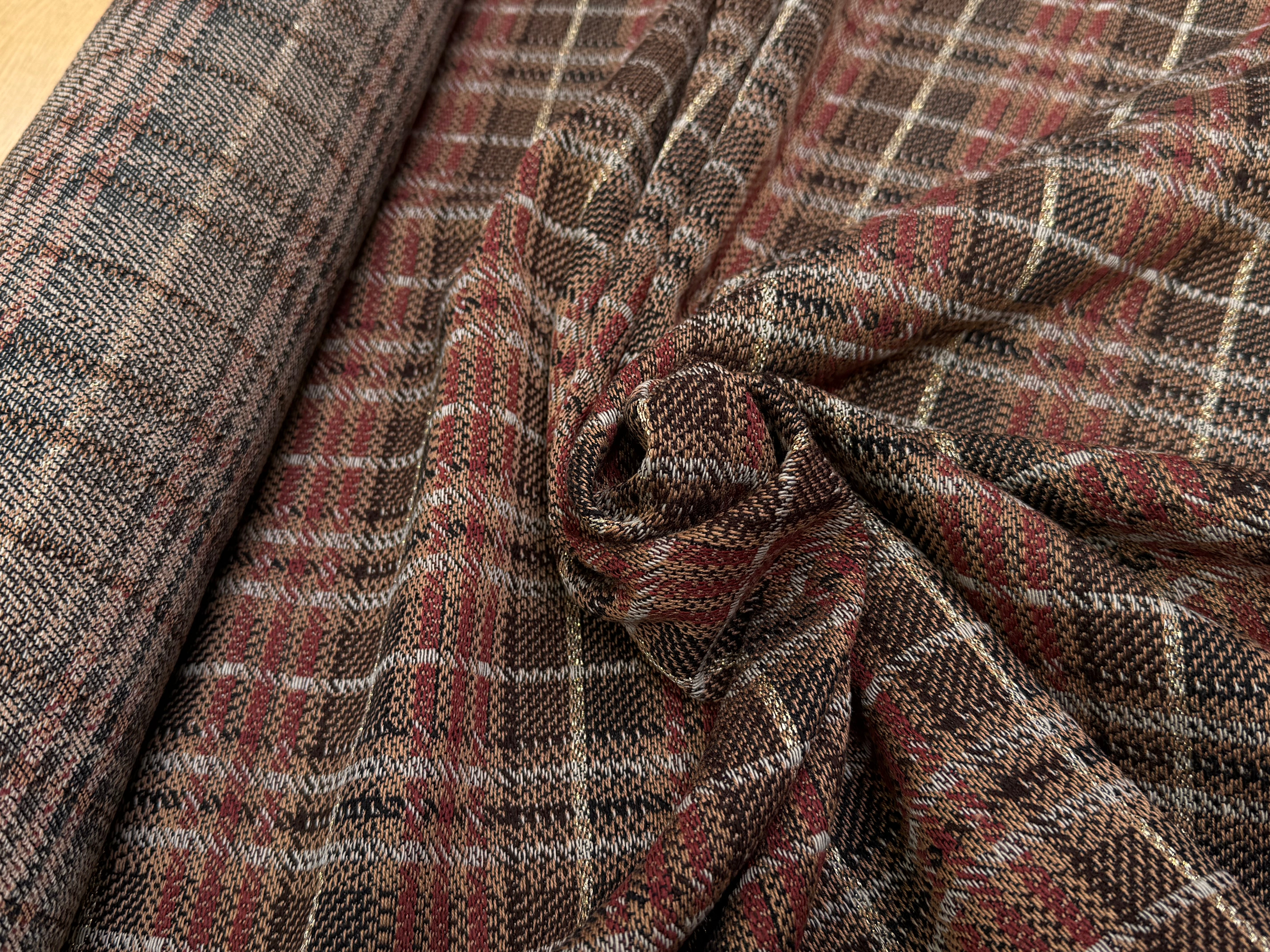 TWEED TRICOTÉ À CARREAUX MARRON ET BEIGE - My Little Coupon
