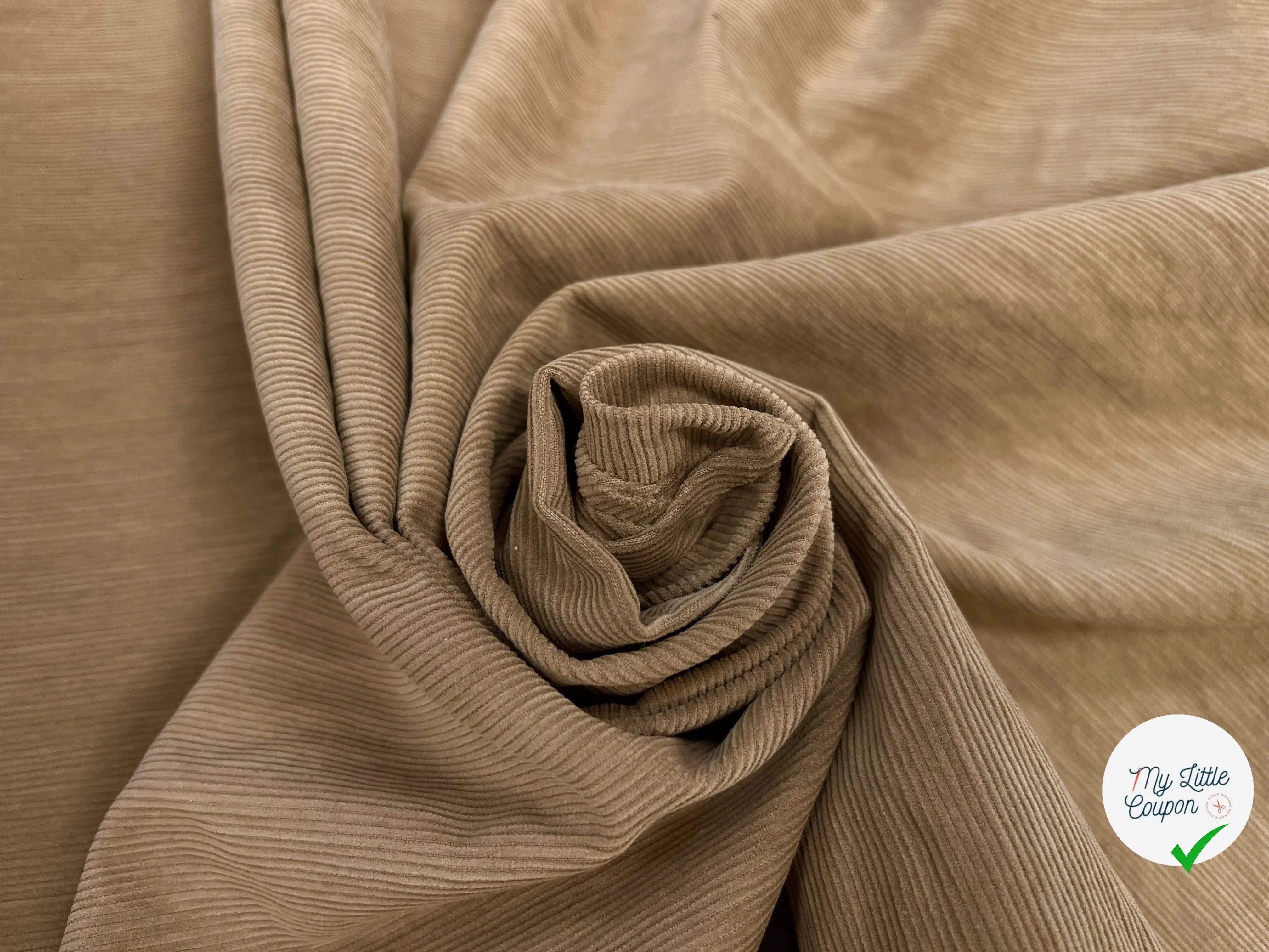 VELOURS 1000 RAIES COTON BEIGE CAMEL TOUCHER CRAQUANT - My Little Coupon