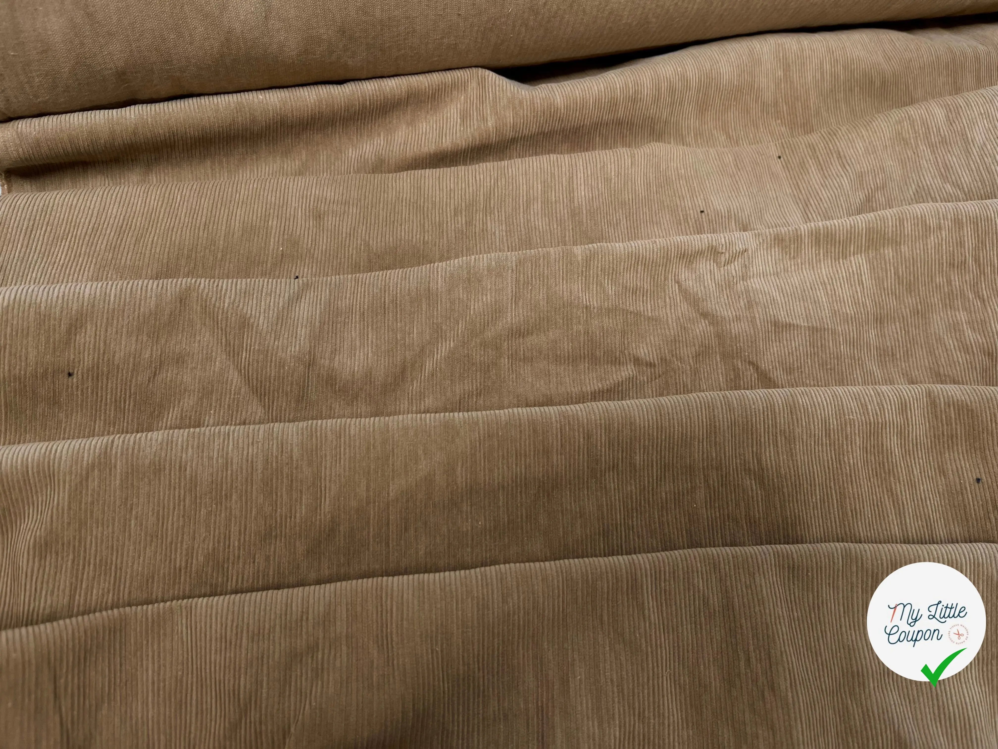 VELOURS 1000 RAIES COTON BEIGE CAMEL TOUCHER CRAQUANT - My Little Coupon