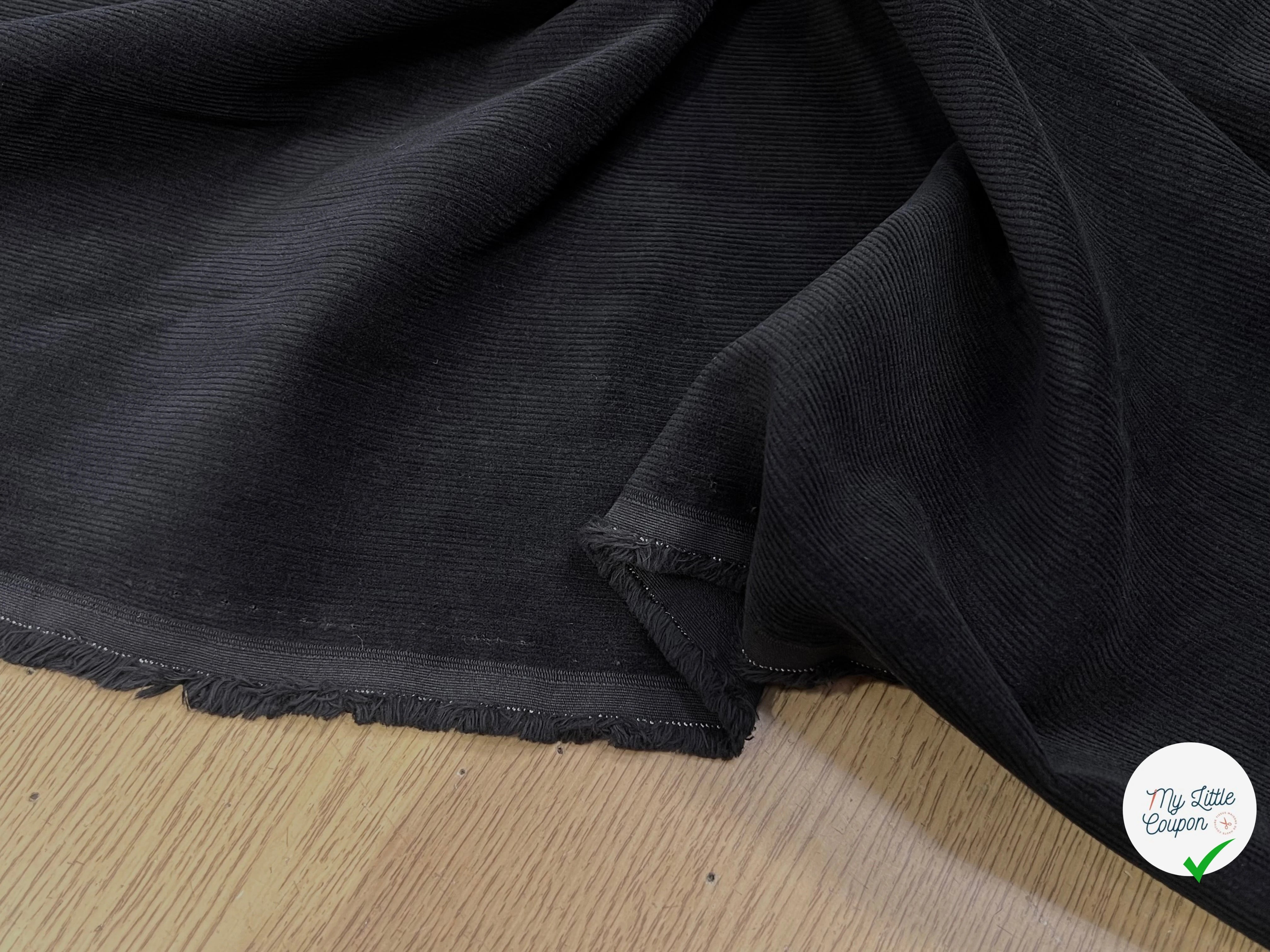 VELOURS 1000 RAIES NOIR - My Little Coupon