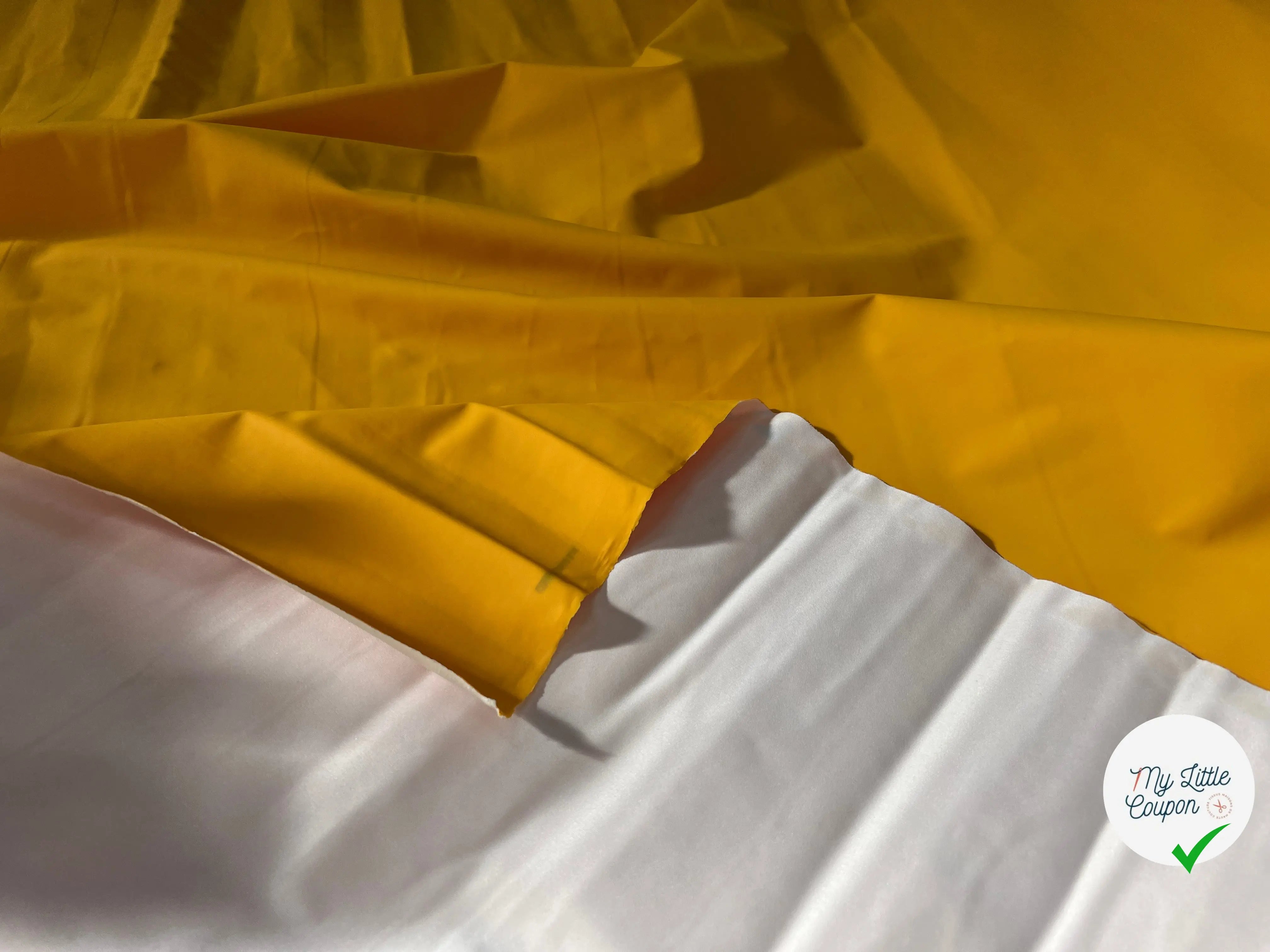 VINYLE MATE QUALITÉ COUTURE JAUNE LOURD SUBLIME - My Little Coupon