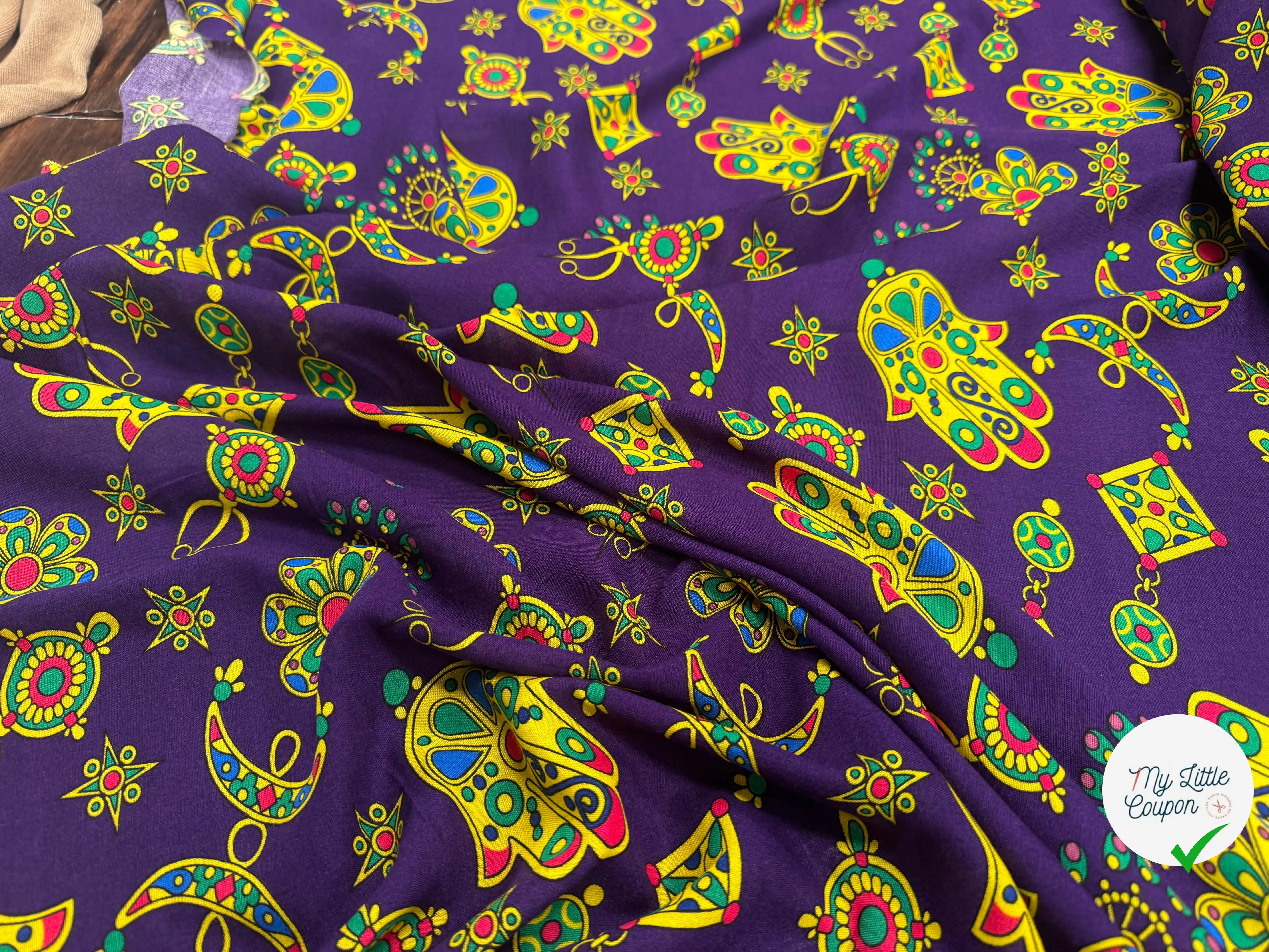 VISCOCE ARLEQUIN AVEC MOTIFS MAINS FOND VIOLET - My Little Coupon