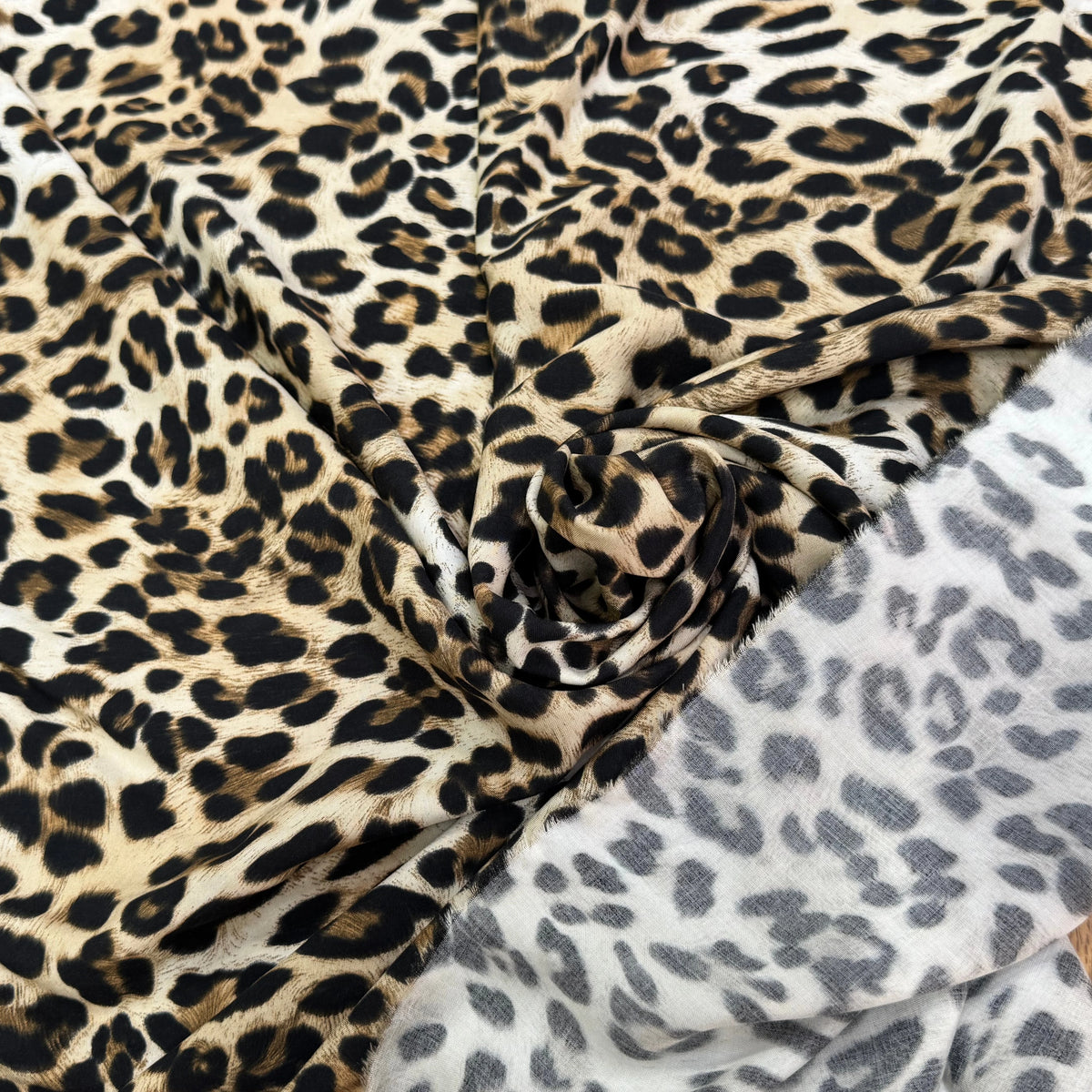 VISCOSE DOUCE LÉOPARDO FLUIDE MARRON BEIGE ET NOIR - My Little Coupon