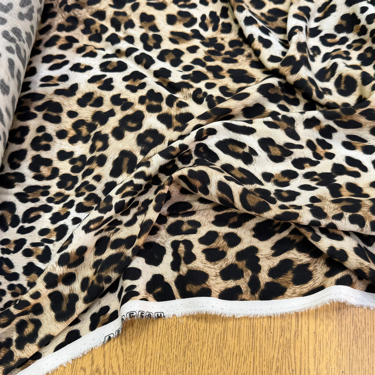 VISCOSE DOUCE LÉOPARDO FLUIDE MARRON BEIGE ET NOIR - My Little Coupon