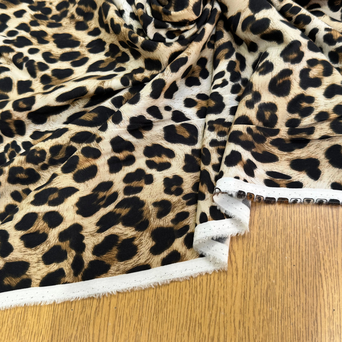 VISCOSE DOUCE LÉOPARDO FLUIDE MARRON BEIGE ET NOIR - My Little Coupon