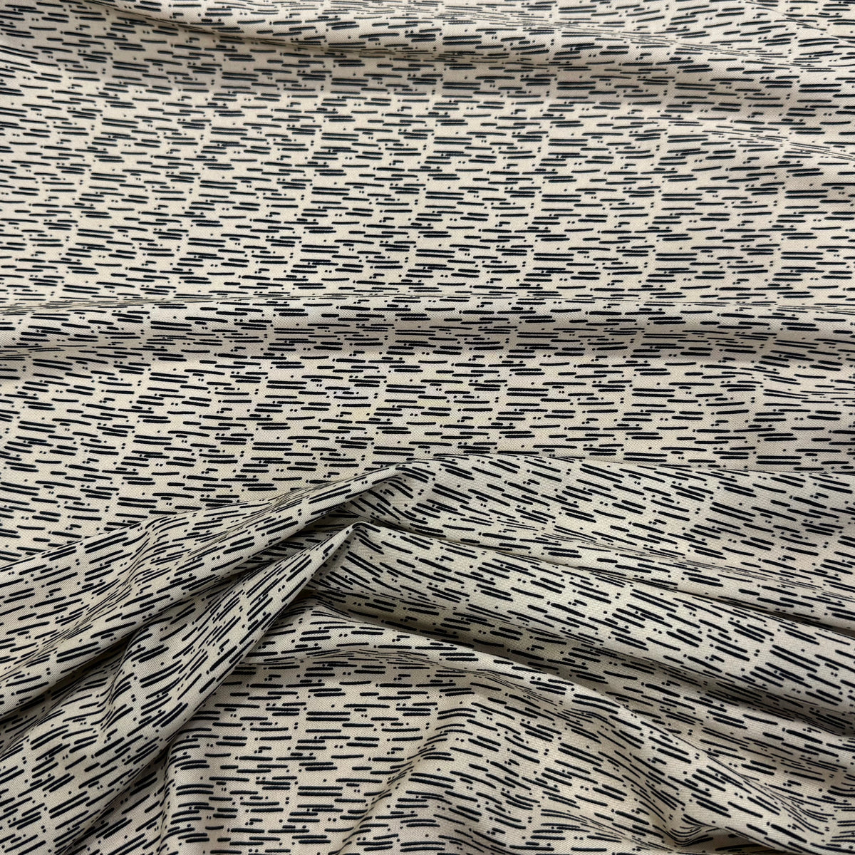 VISCOSE ÉLASTHANNE IMPRIMÉ GRAPHIQUE À TRAITS - My Little Coupon