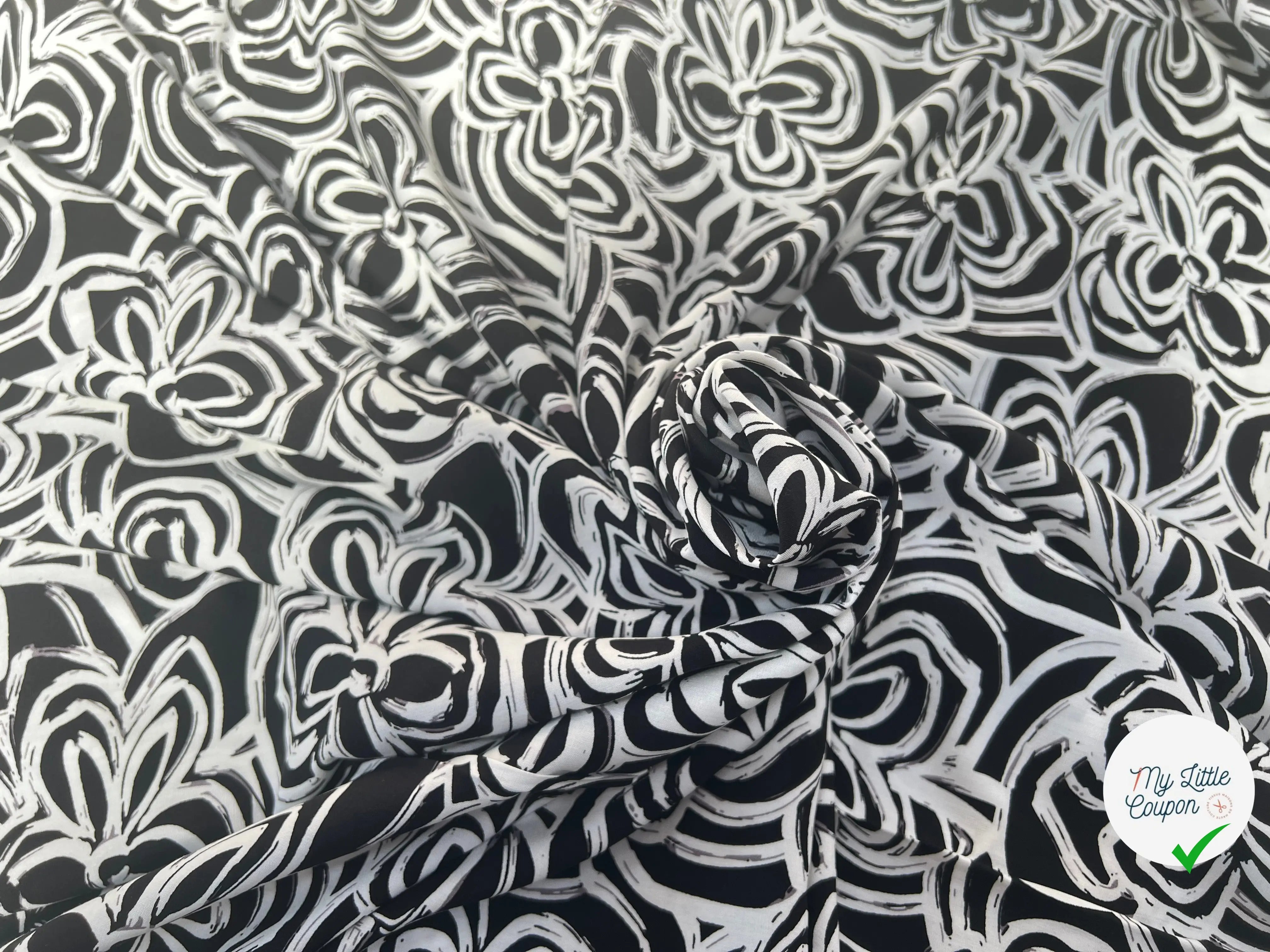 VISCOSE FLEURS NOIR ET BLANC - My Little Coupon
