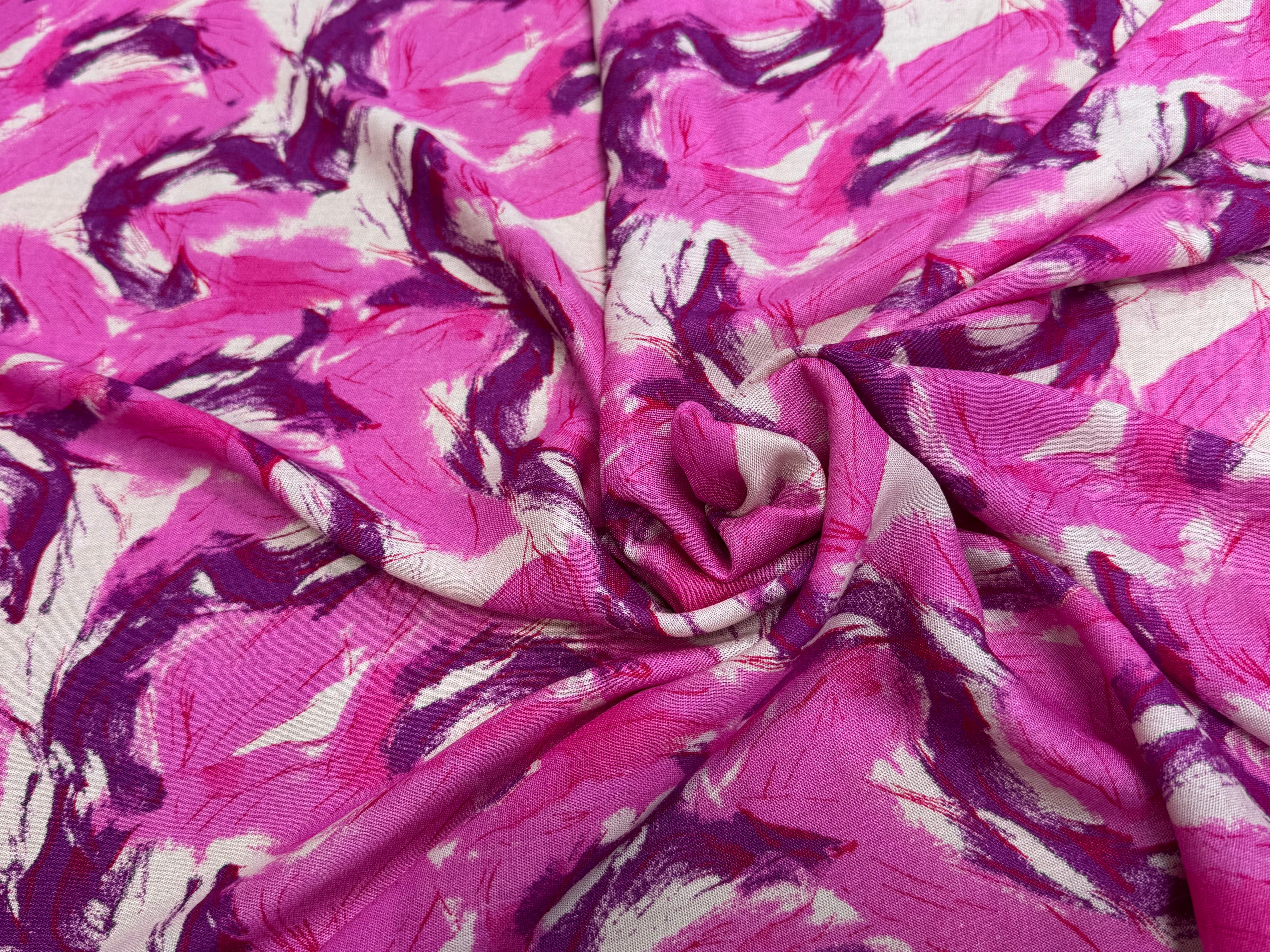 VISCOSE FLUIDE FOND BEIGE IMPRIMÉE TOURBILLON ROSE VIOLET - My Little Coupon
