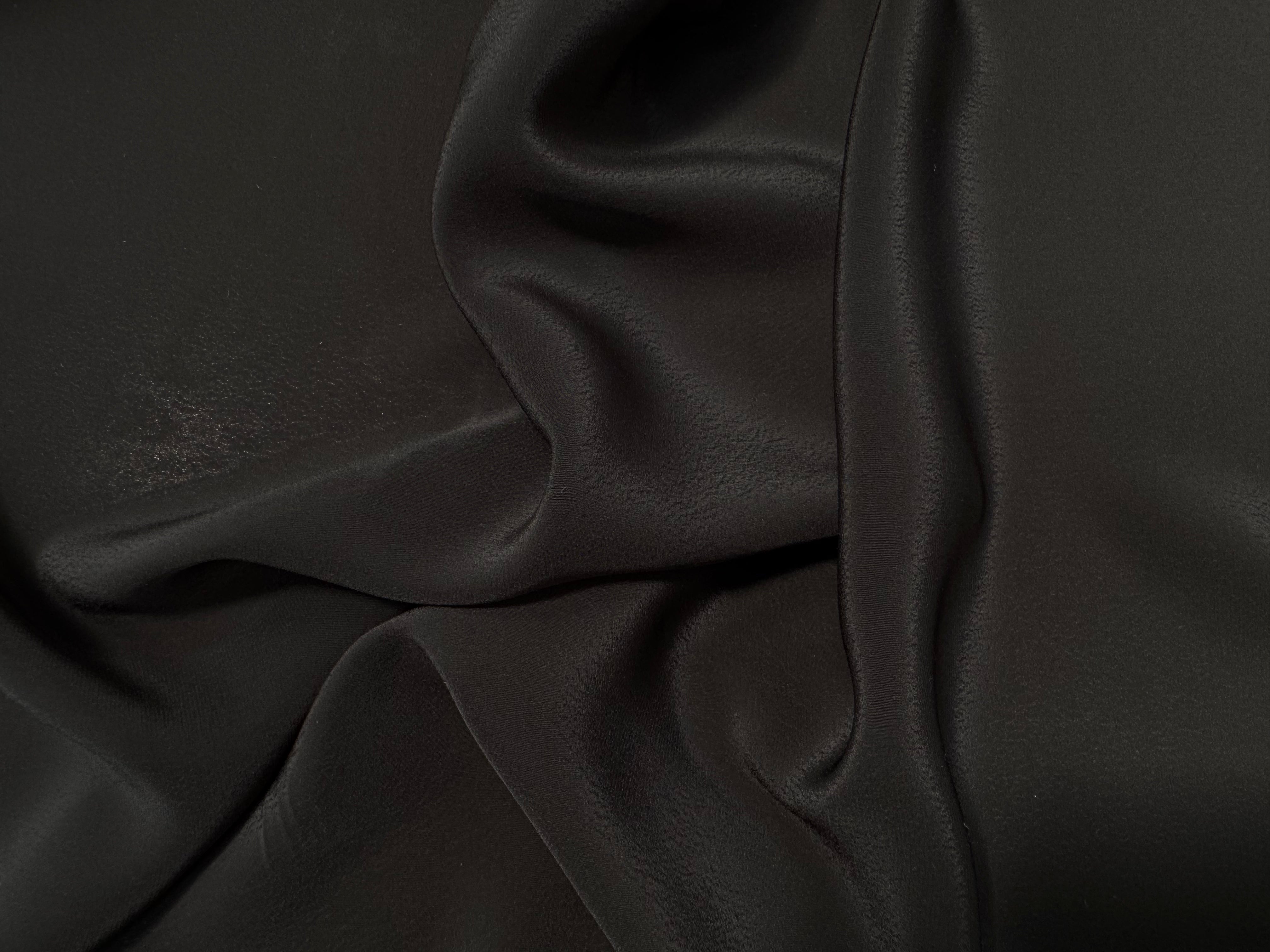 VISCOSE FLUIDE NOIRE UNIE EFFET SATINÉ - My Little Coupon