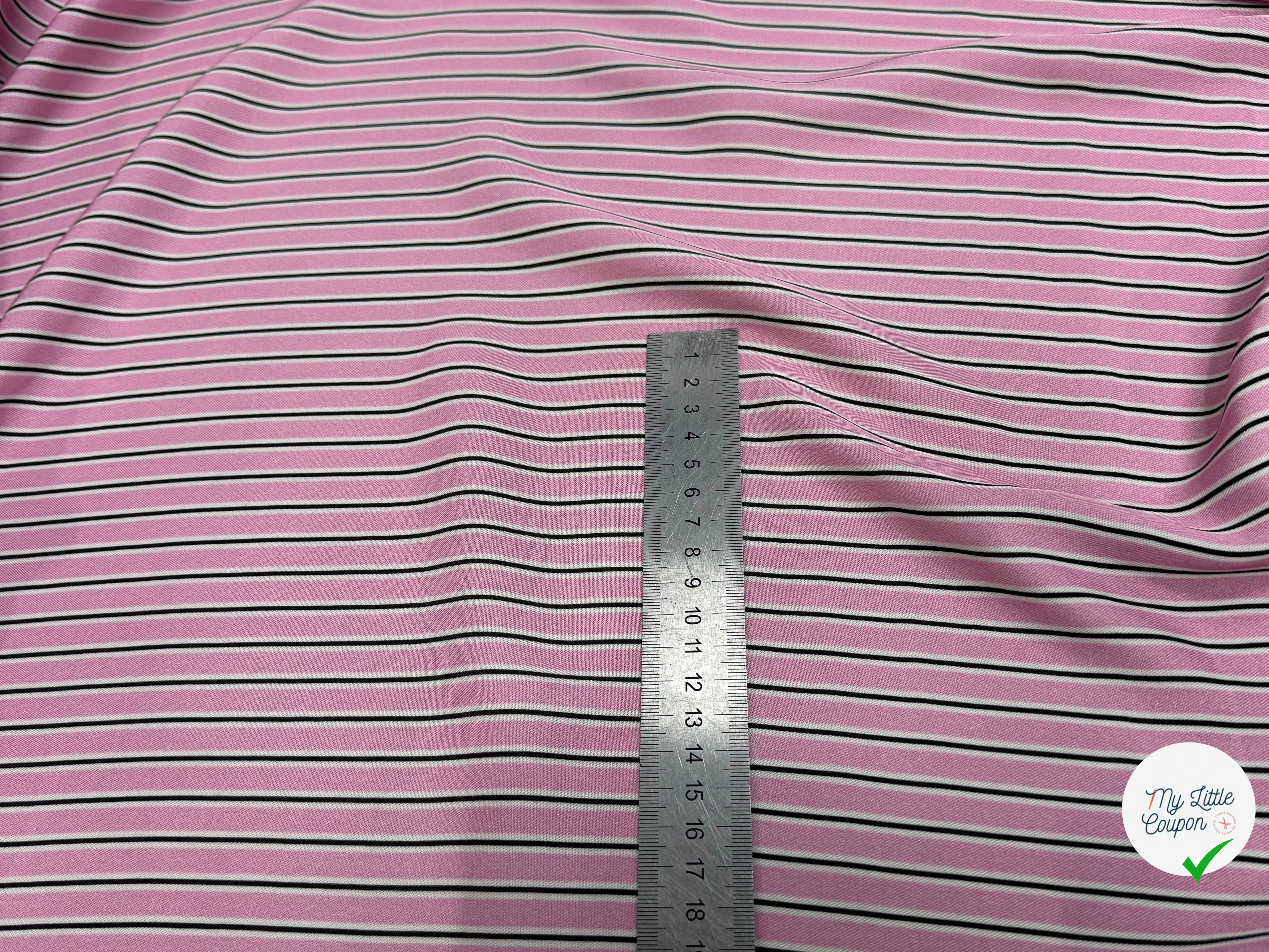 VISCOSE FLUIDE RAYON TWILL PRINTED ROSE PALE - My Little Coupon