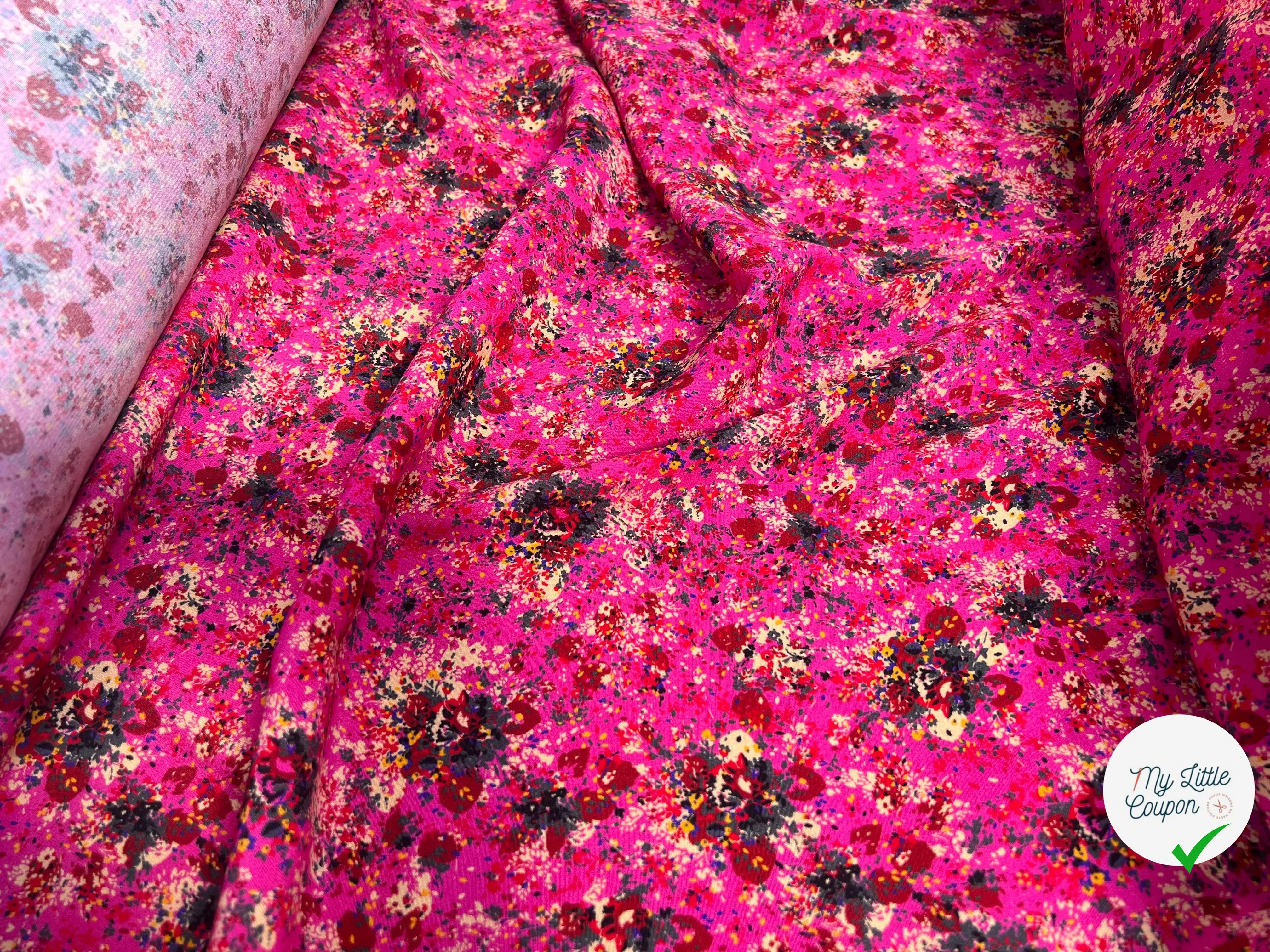 VISCOSE IMPRIMÉ FOND ROSE MOTIFS BOUQUET DE FLEURS - My Little Coupon