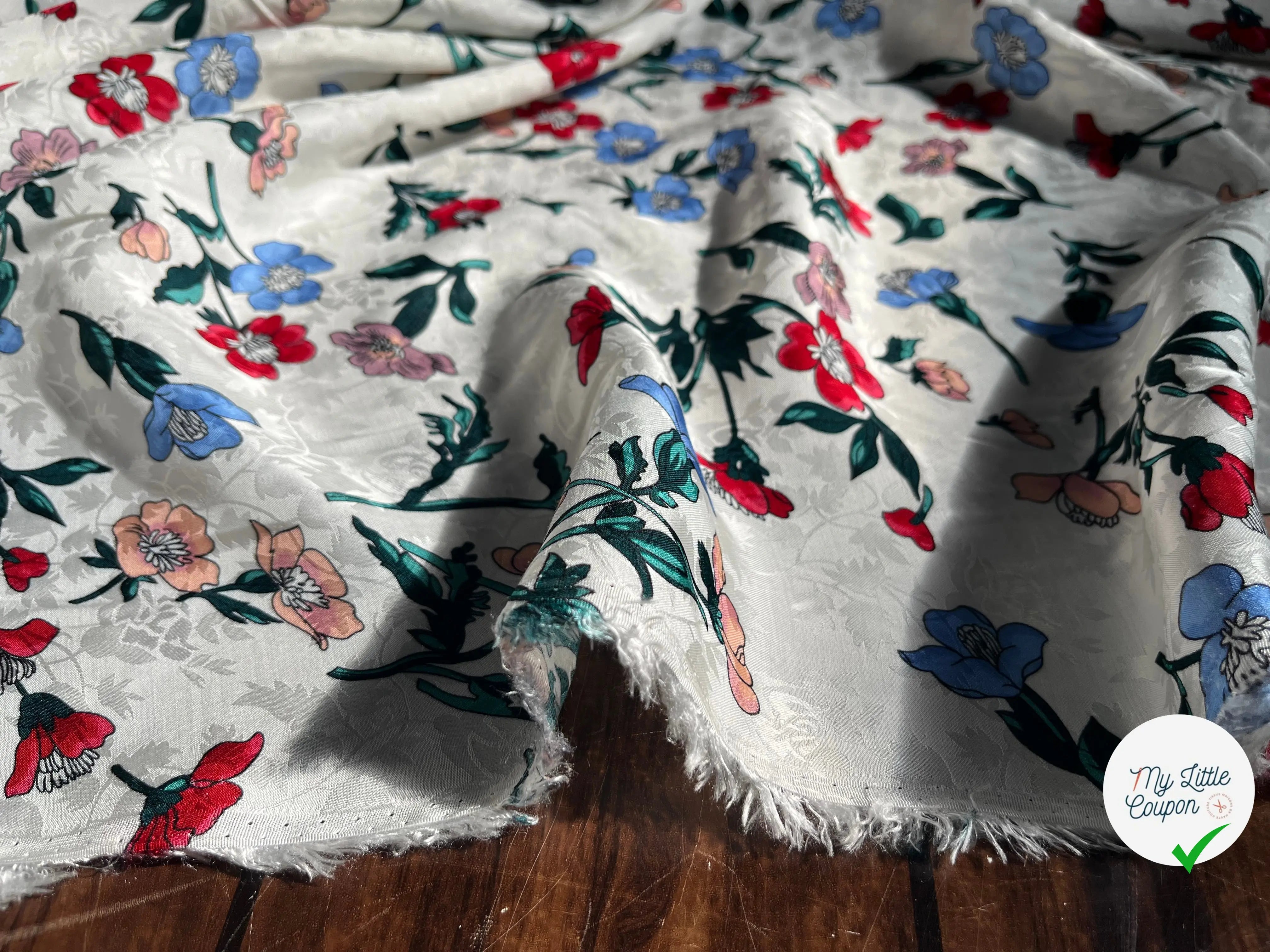 VISCOSE JACQUARD IMPRIMÉ FLEUR ROUGE BLEU VERT ROSE - My Little Coupon