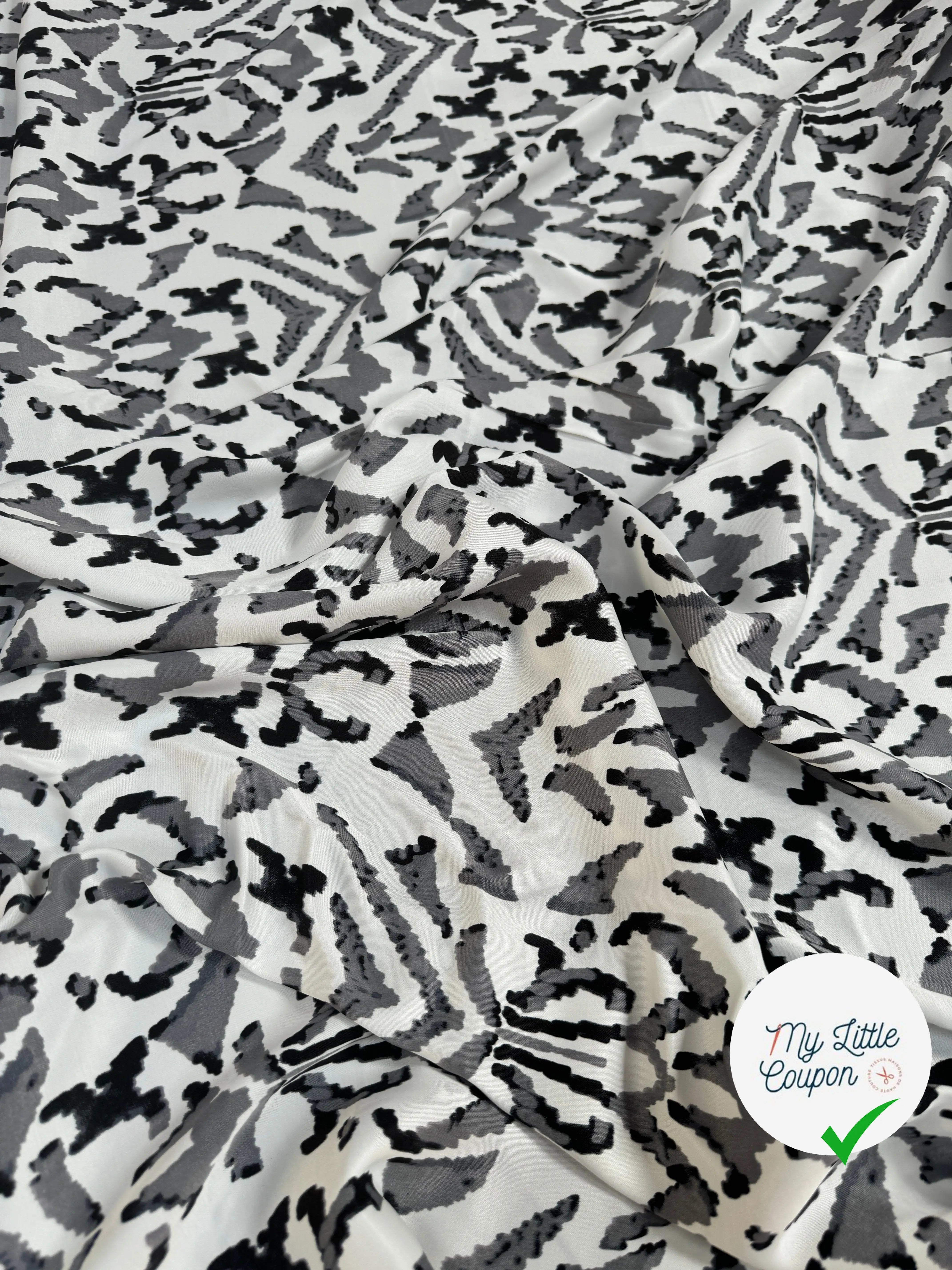 VISCOSE SATIN TISSU IMPRIMÉ TACHES NOIR - My Little Coupon