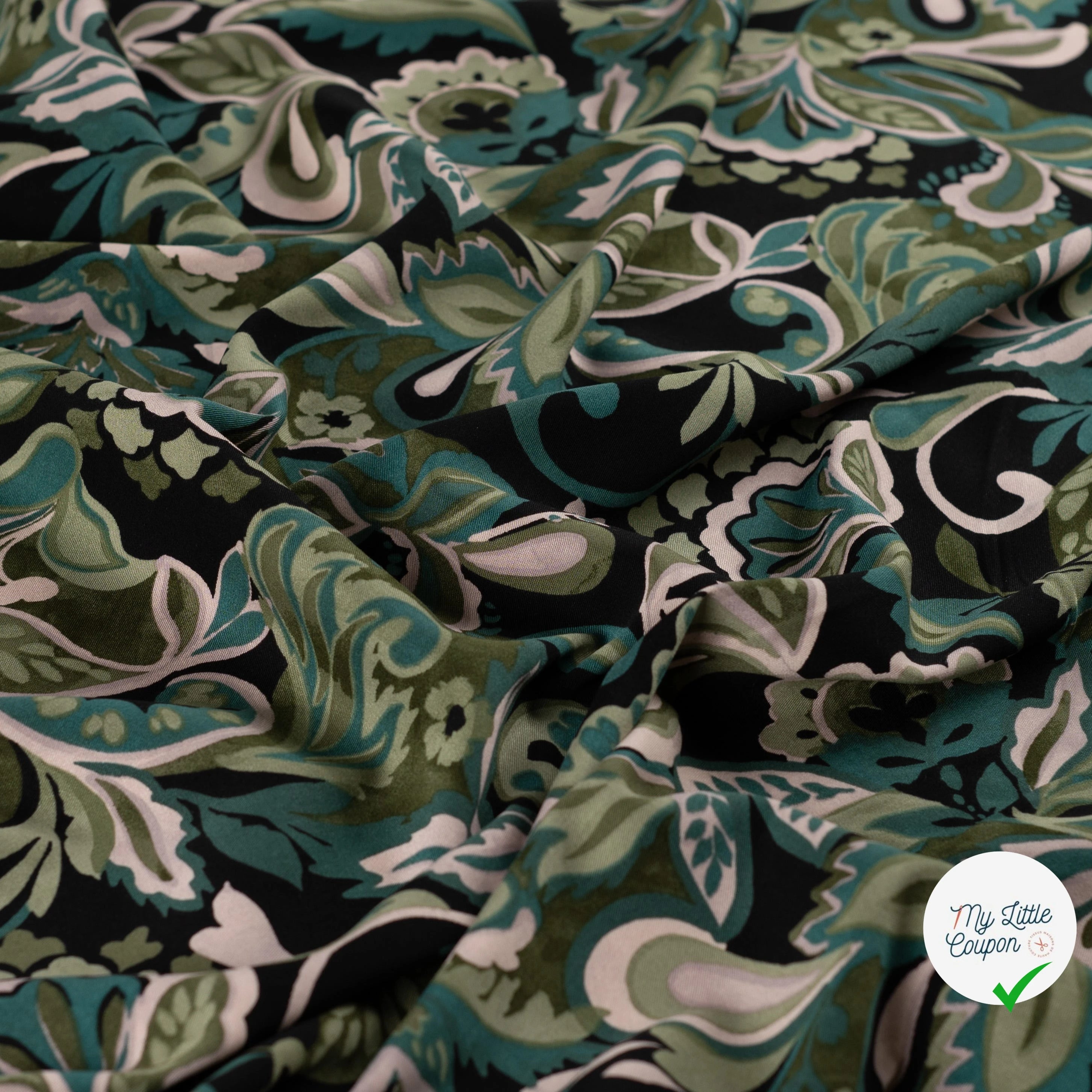 Viscose stretch imprimée feuilles turquoise - mise en situation
