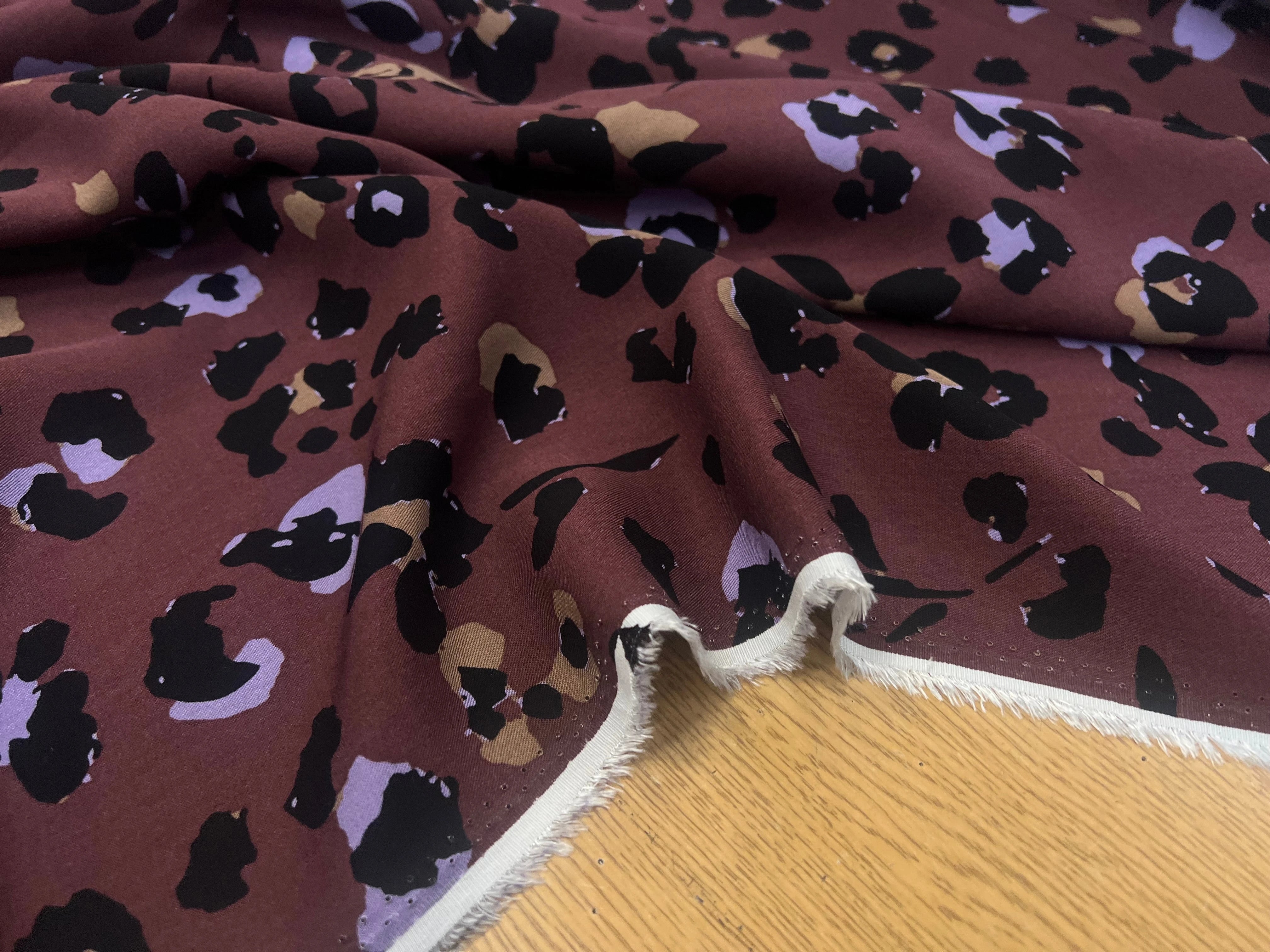 VISCOSE TWILL PRINT LEOPARD LILAC - BLACK - My Little Coupon