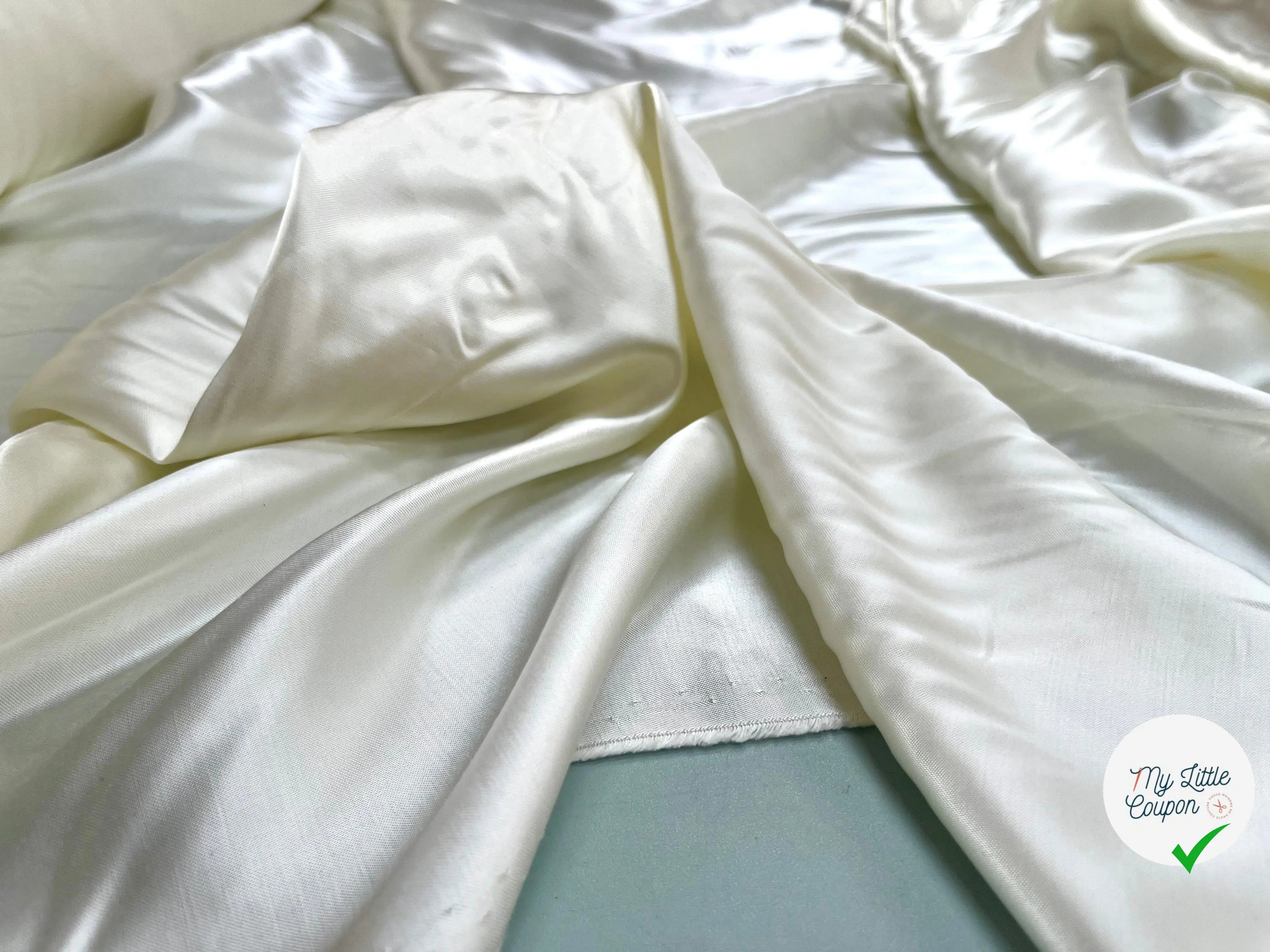 VISCOSE UNI BEIGE SATINÉ SERGÉE - My Little Coupon