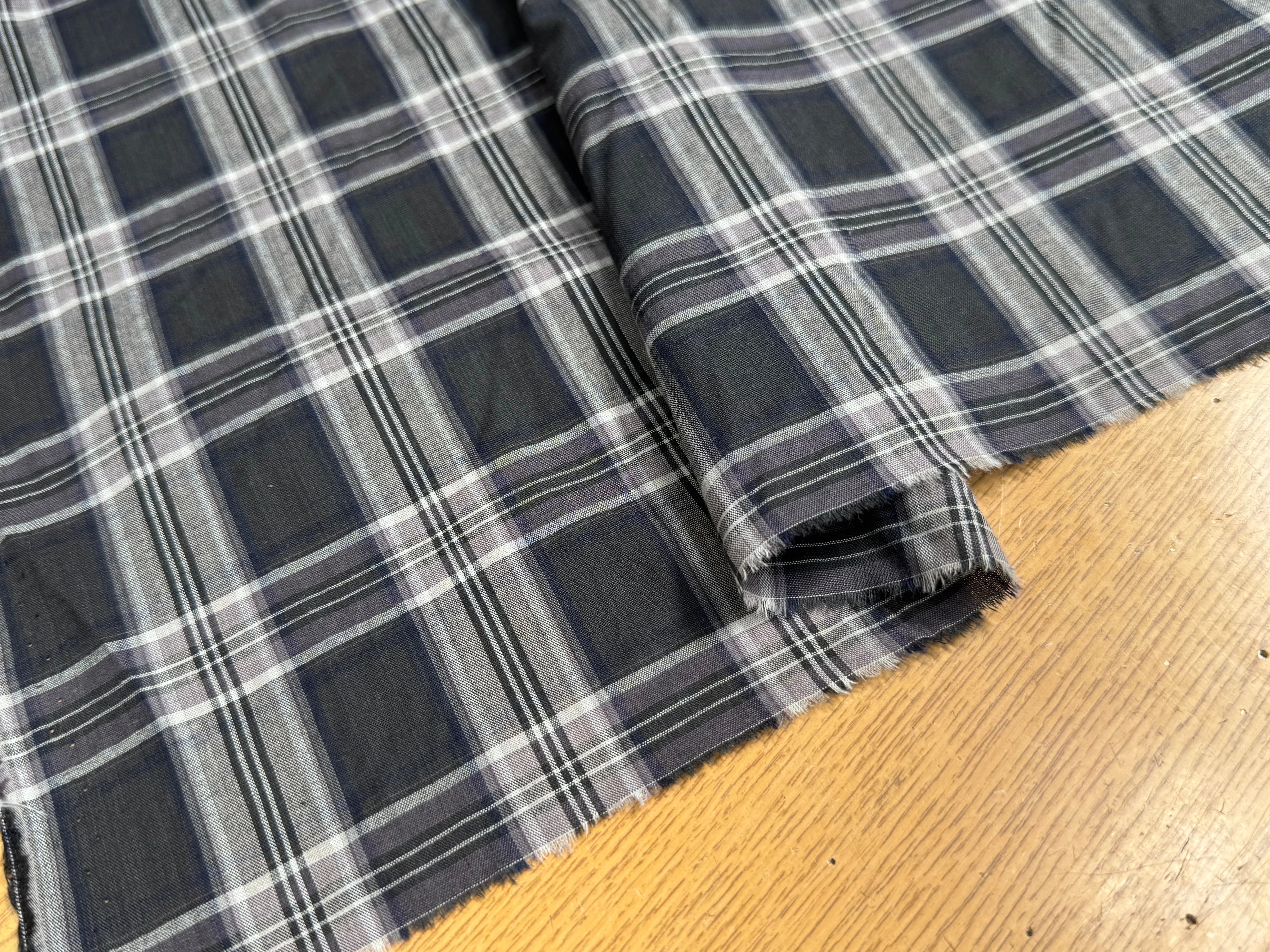 VOILE DE COTON BELLE DENSITÉ À CARREAUX ANTHRACITE GRIS - My Little Coupon