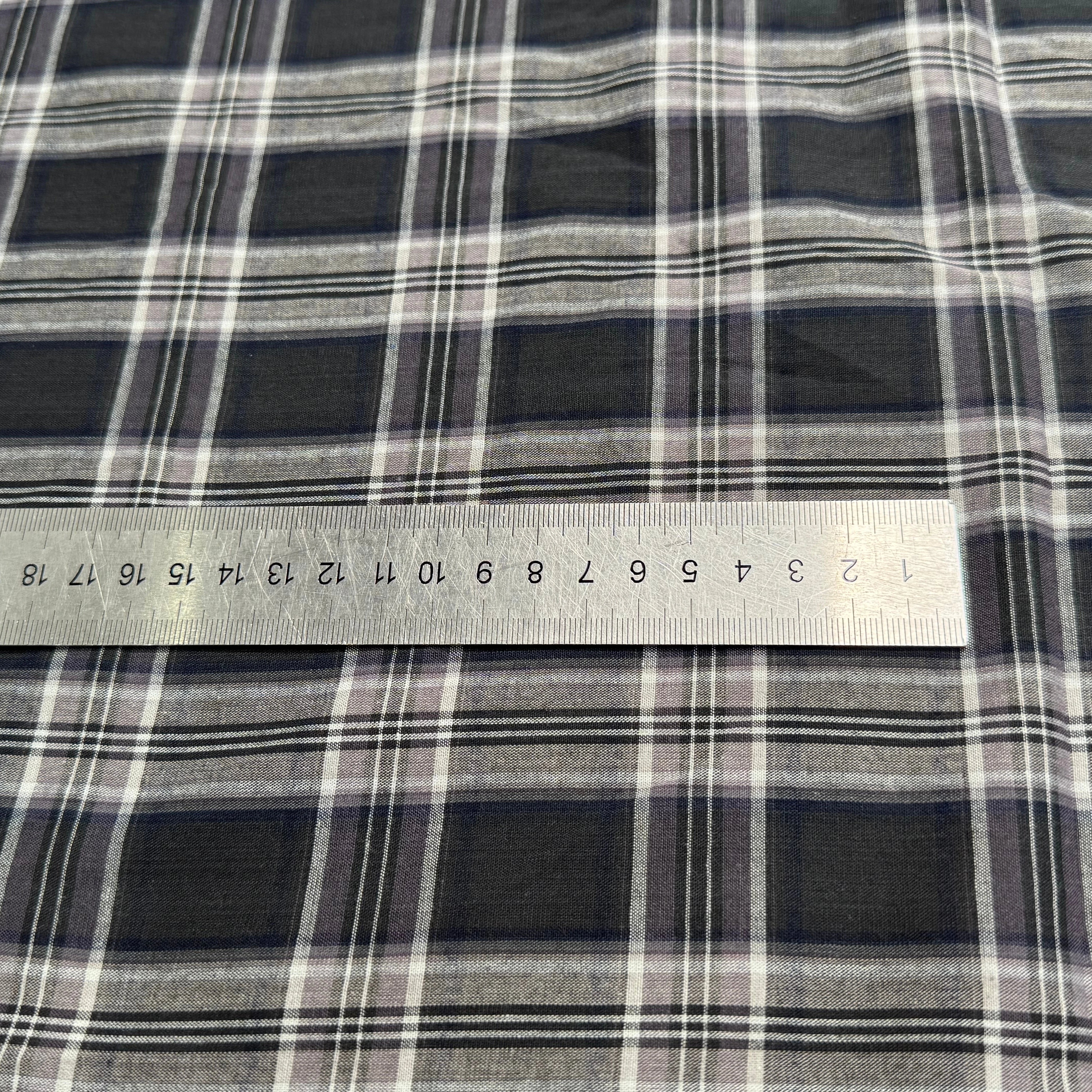 VOILE DE COTON BELLE DENSITÉ À CARREAUX ANTHRACITE GRIS - My Little Coupon