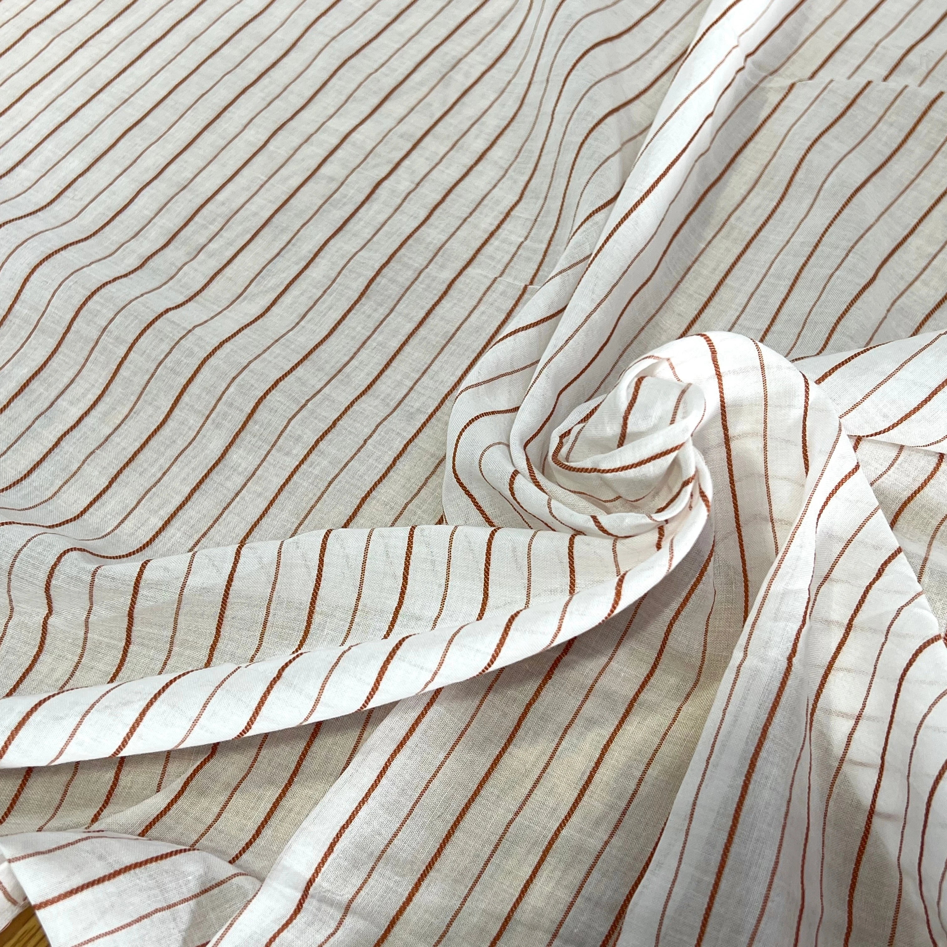 VOILE DE COTON BLANC RAYURES MARRON - My Little Coupon