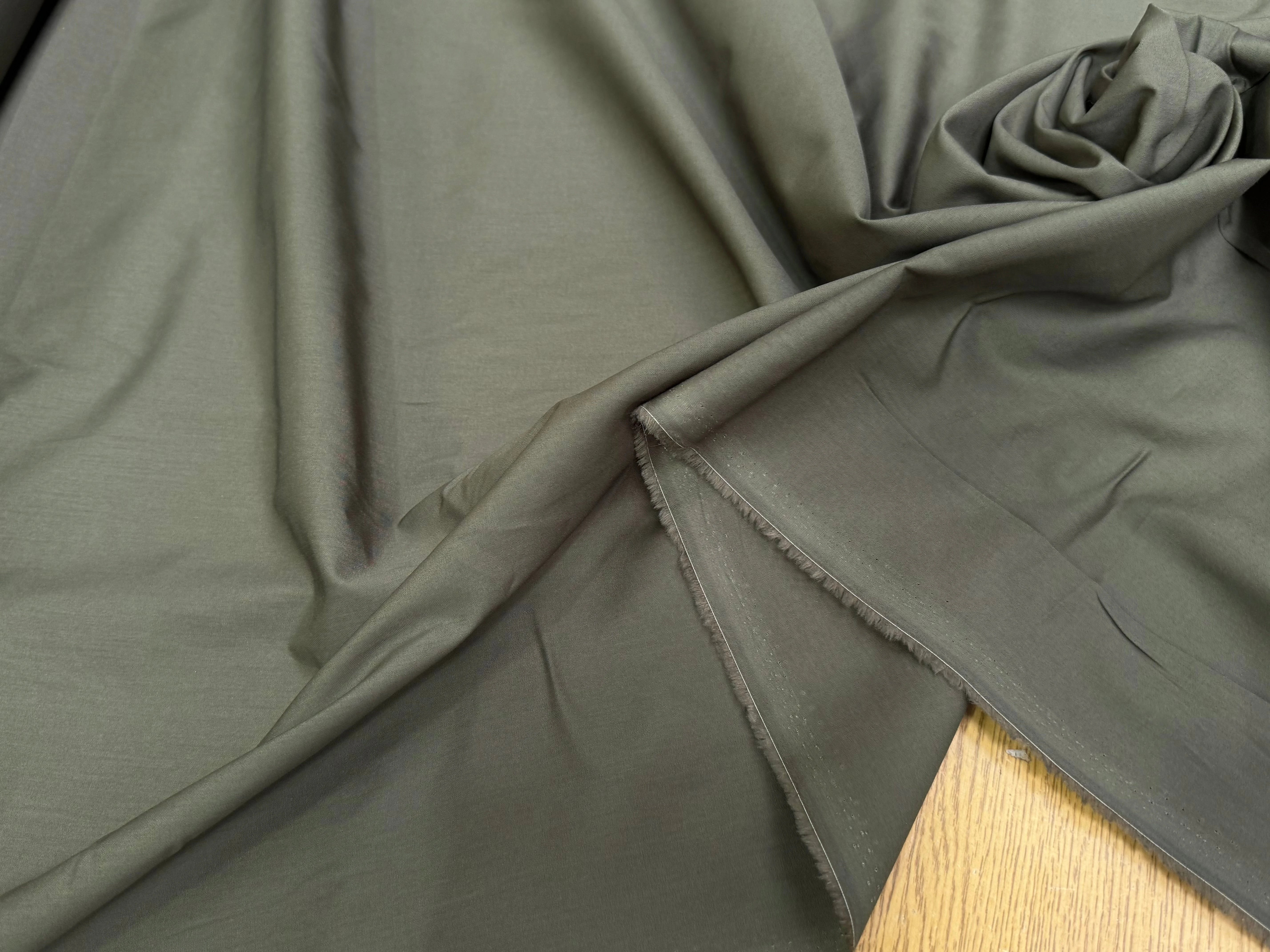 VOILE DE COTON BRUTE VERT KAKI - My Little Coupon